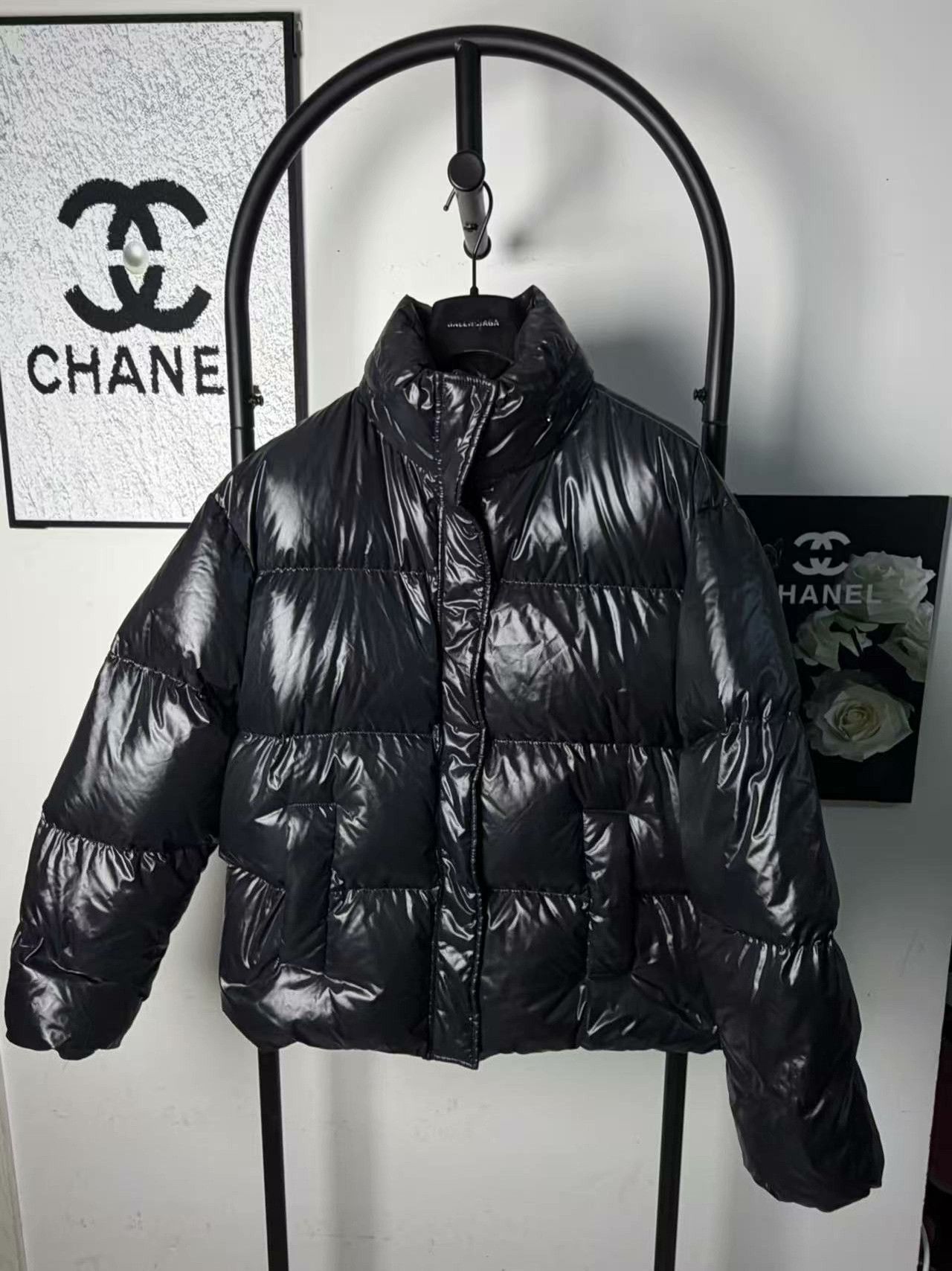 Miu Miu Miu Miu Down White Down Jacket L Women Size L / US 10 / IT 46 - 2 Thumbnail