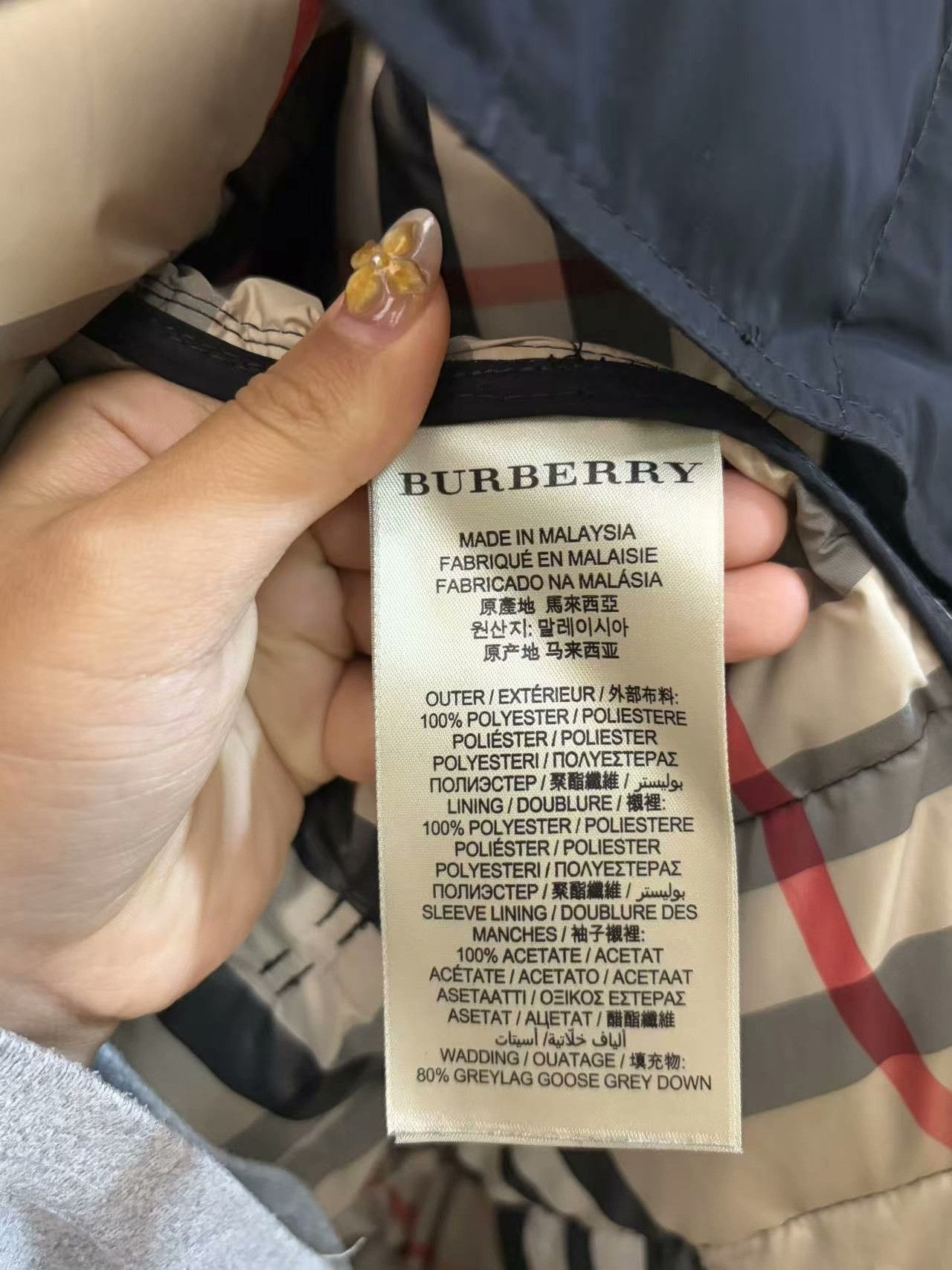Burberry Burberry Down Black Down Jacket M Women Size M / US 6-8 / IT 42-44 - 4 Thumbnail