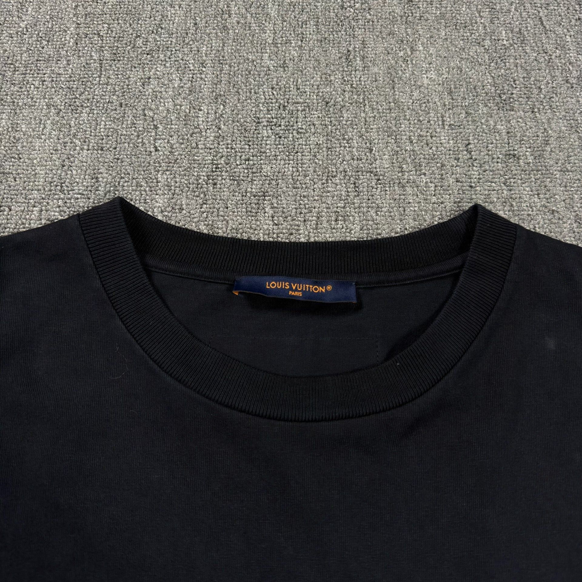 Louis Vuitton Louis Vuitton Staples Edition Logo T-Shirt XXL Size US XXL / EU 58 / 5 - 3 Thumbnail