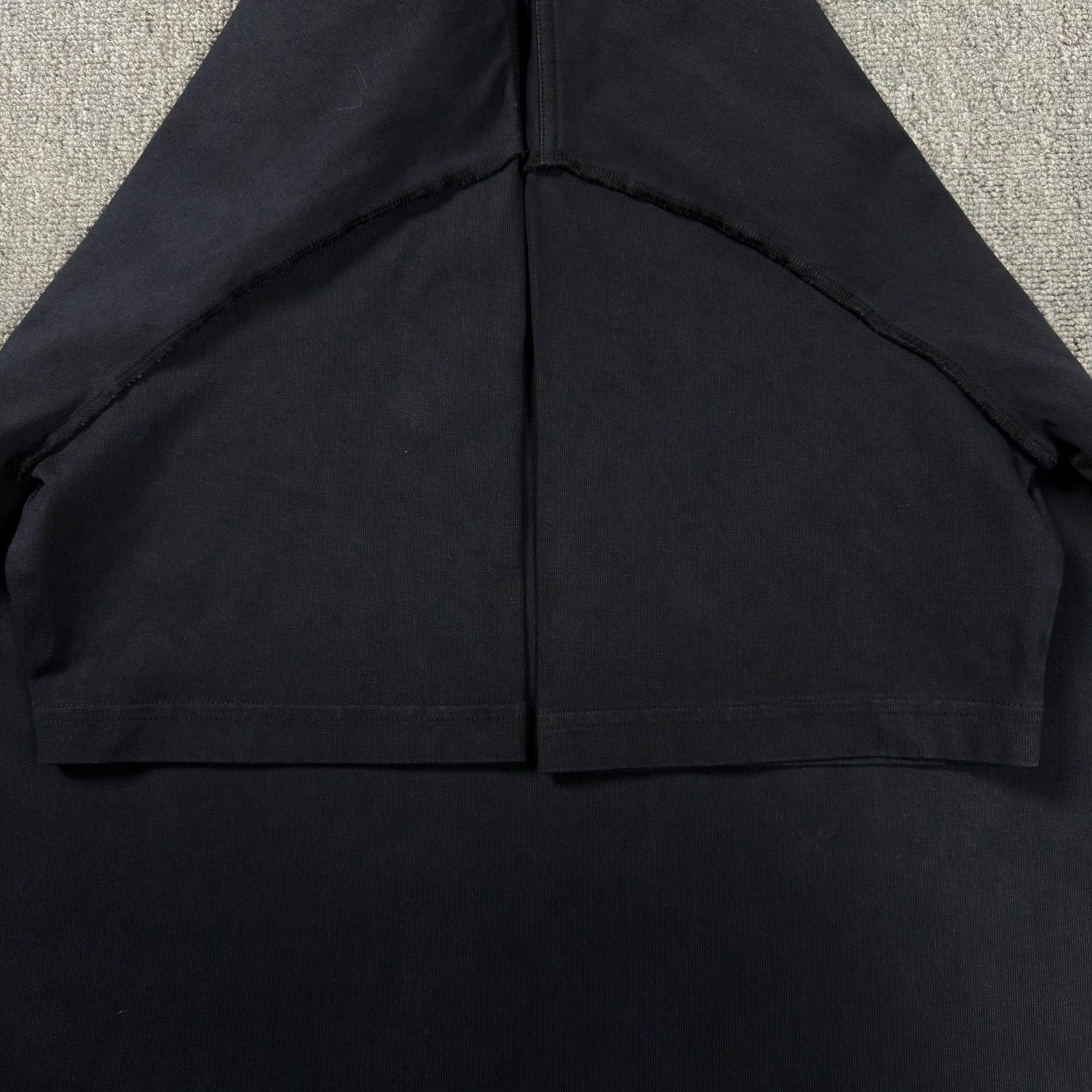 Louis Vuitton Louis Vuitton Staples Edition Logo T-Shirt XXL Size US XXL / EU 58 / 5 - 4 Thumbnail