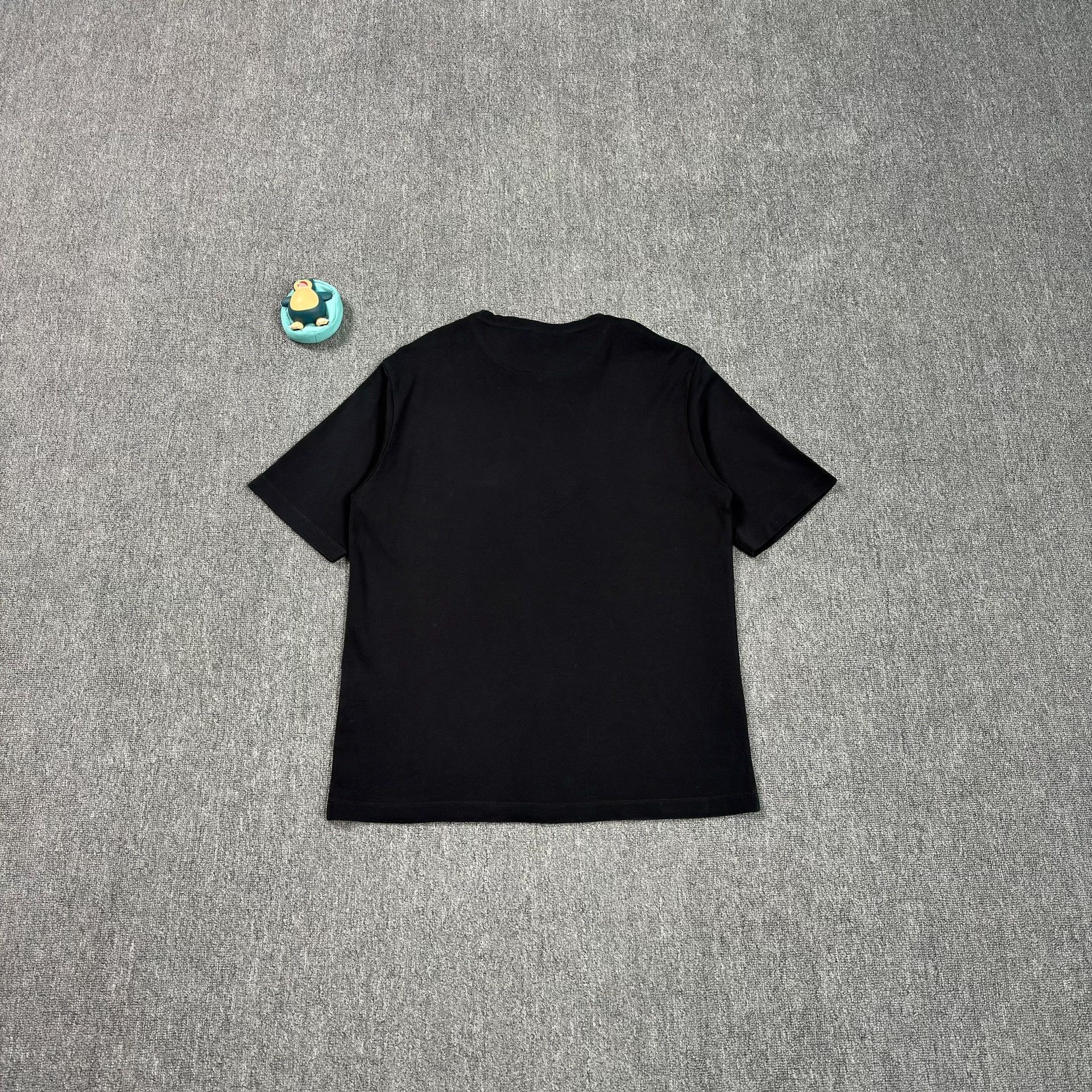 Prada Prada Enamel Triangle Logo T-Shirt Size M Size US M / EU 48-50 / 2 - 2 Thumbnail
