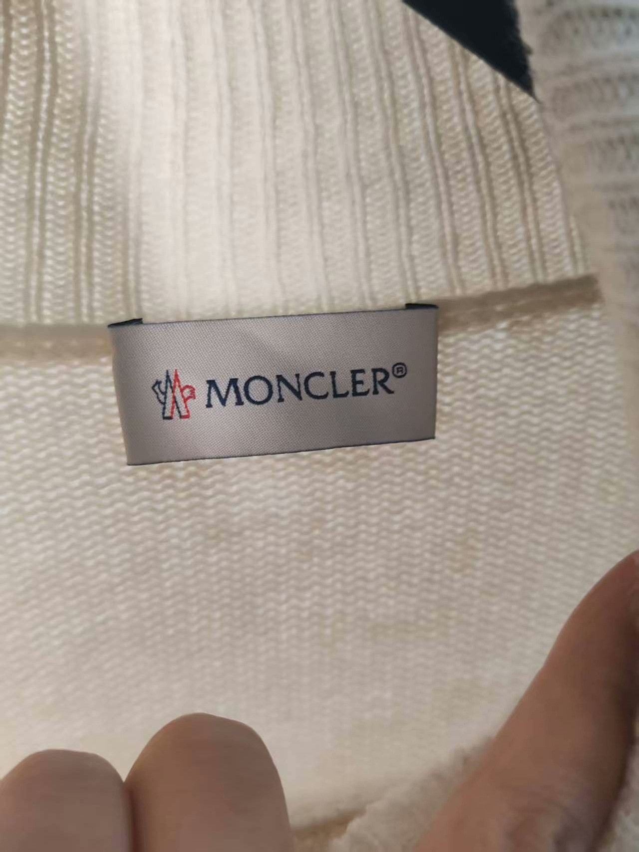 Moncler Moncler Retro White Sweater s Men Size US S / EU 44-46 / 1 - 4 Thumbnail