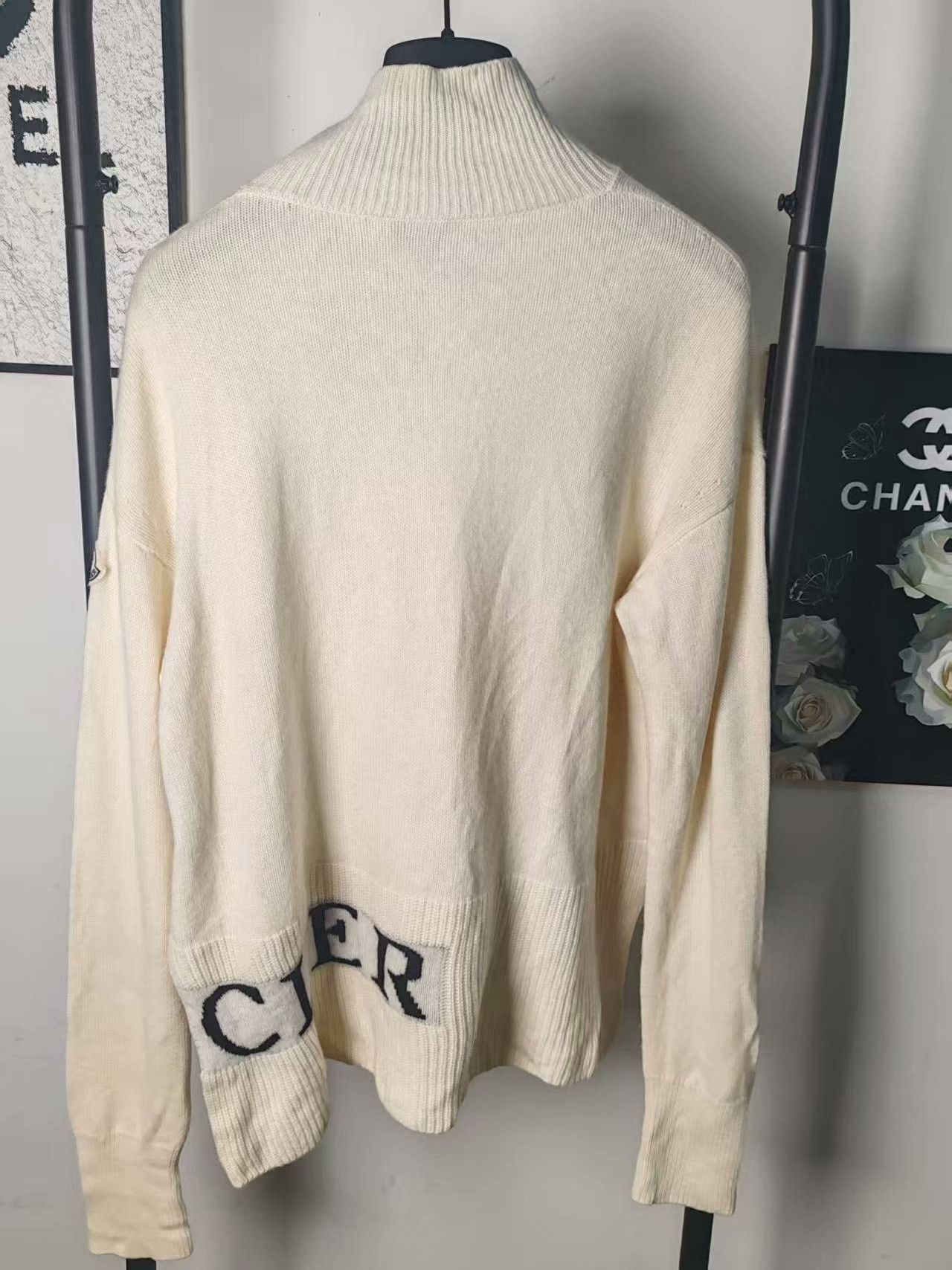 Moncler Moncler Retro White Sweater s Men Size US S / EU 44-46 / 1 - 2 Thumbnail