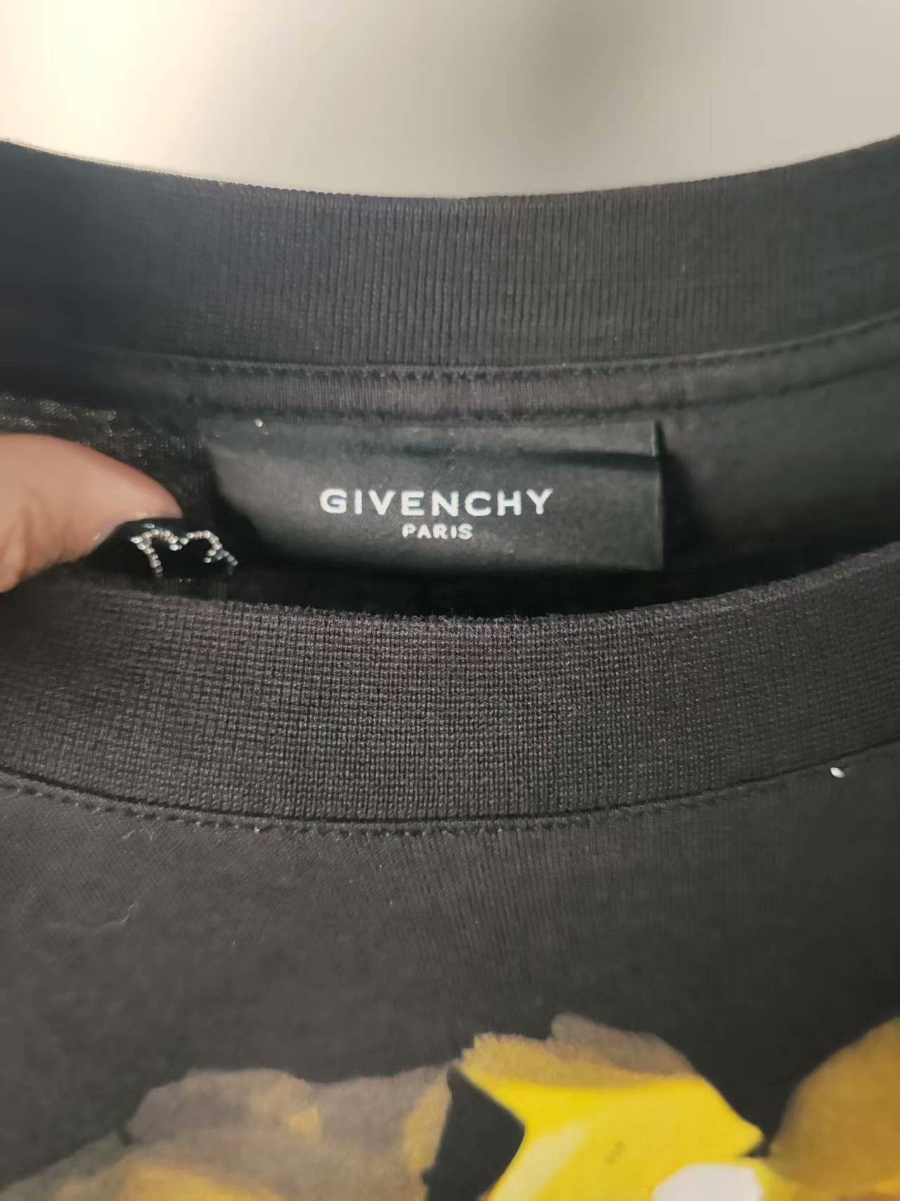 Givenchy Givenchy White T-Shirt l Men Size US L / EU 52-54 / 3 - 4 Thumbnail