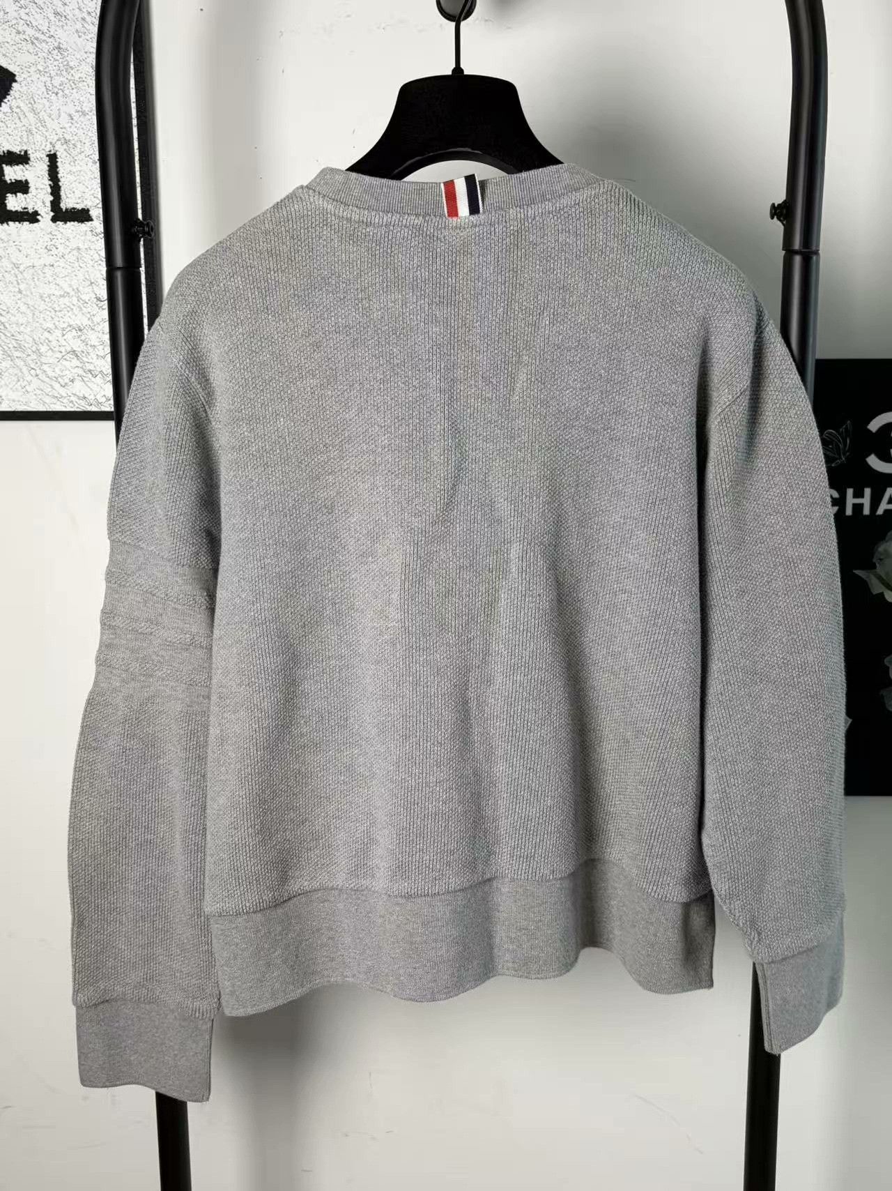 Thom Browne Thom Browne Knit White Sweater l Men Size US L / EU 52-54 / 3 - 2 Thumbnail