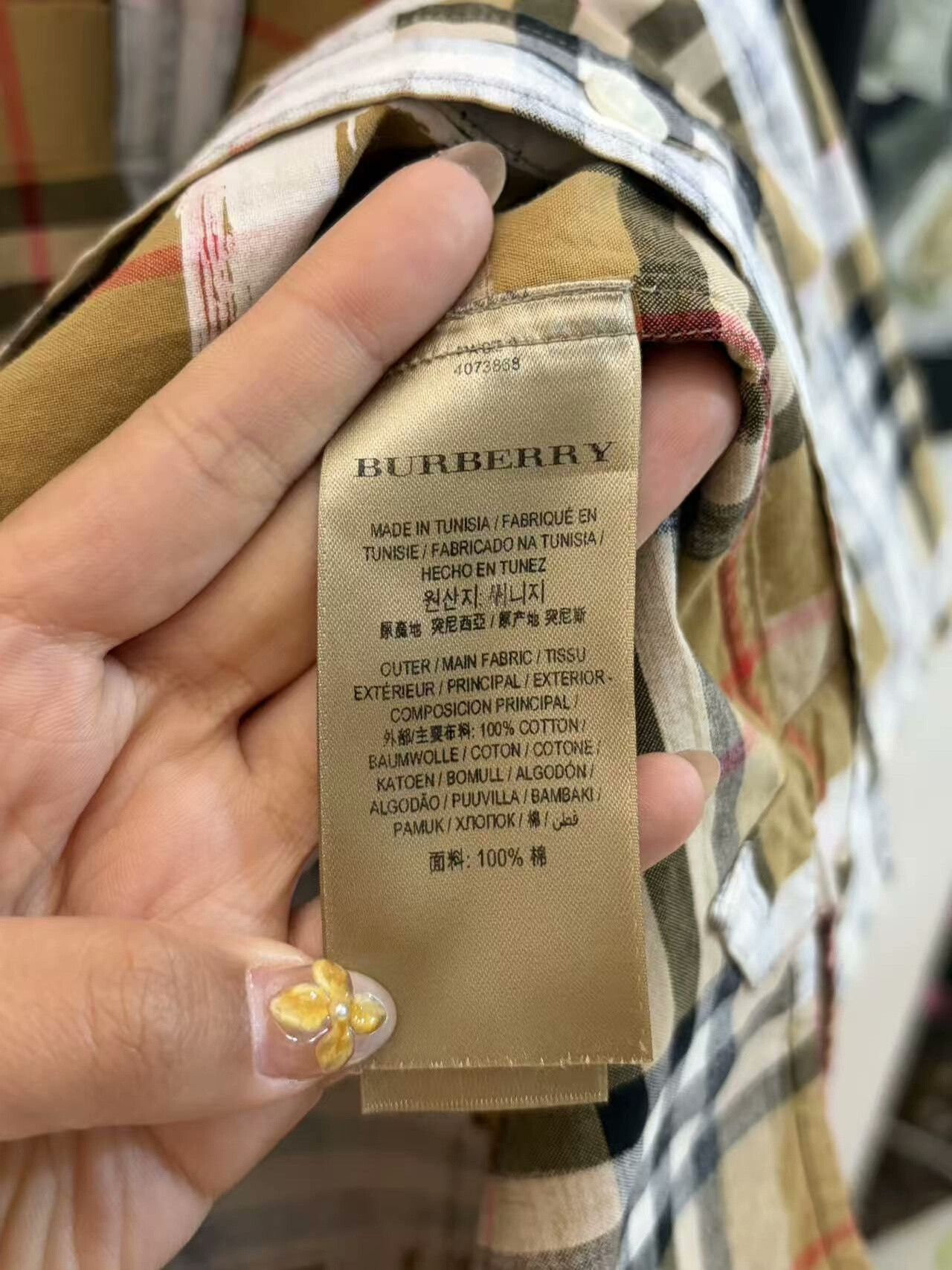 Burberry Burberry Graphic White Shirt l Men Size US L / EU 52-54 / 3 - 3 Thumbnail
