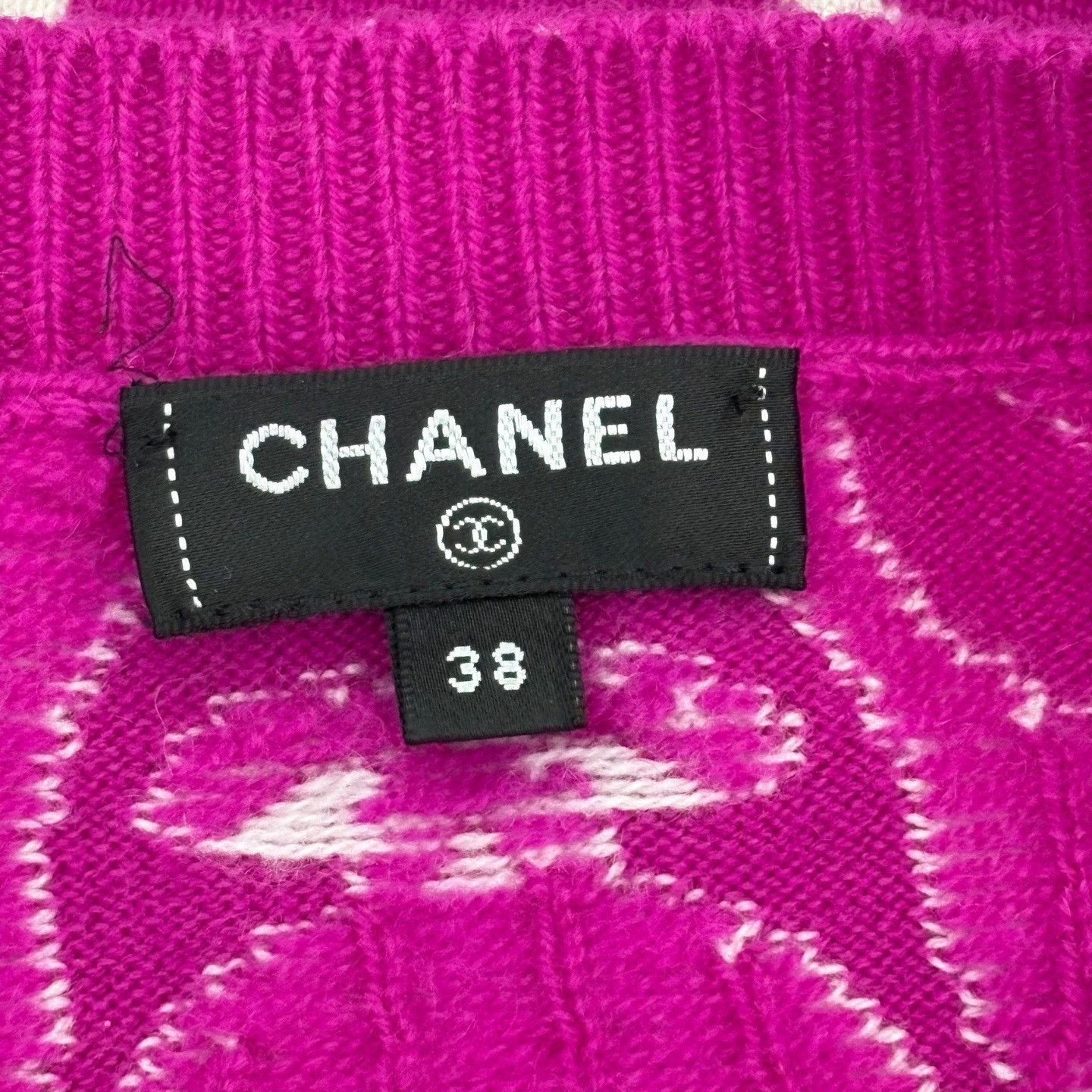 Chanel Chanel Pink Sweater S Women Size S / US 4 / IT 40 - 3 Thumbnail