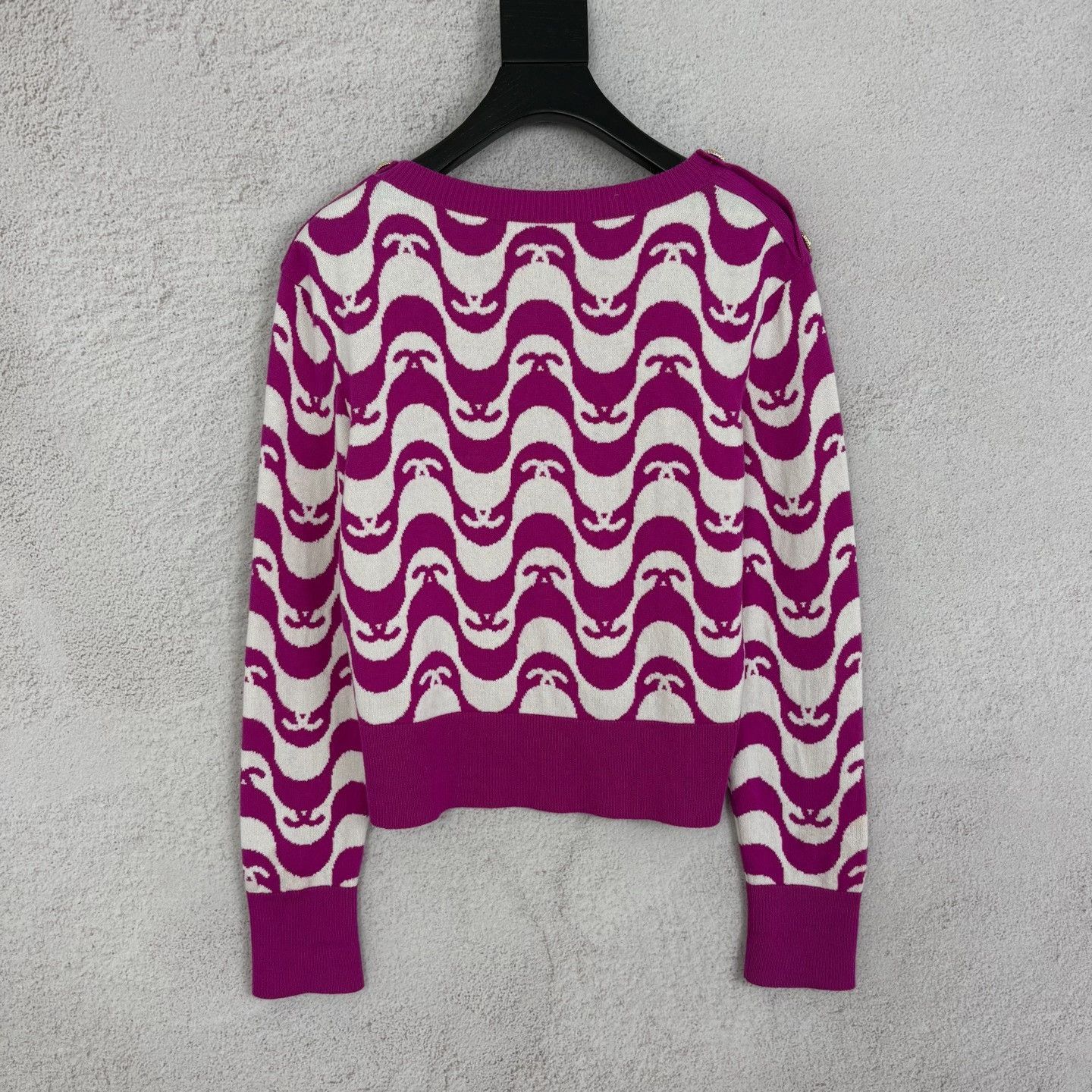 Chanel Chanel Pink Sweater S Women Size S / US 4 / IT 40 - 2 Thumbnail