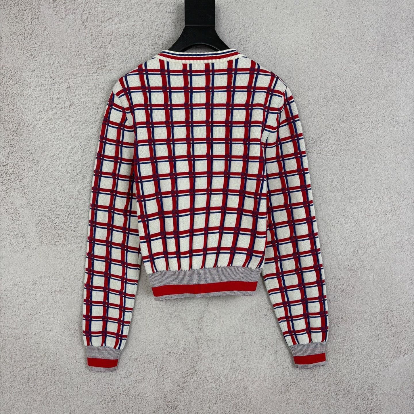 Louis Vuitton Louis Vuitton Casual Plaid Sweater XS Women Size XS / US 0-2 / IT 36-38 - 2 Thumbnail
