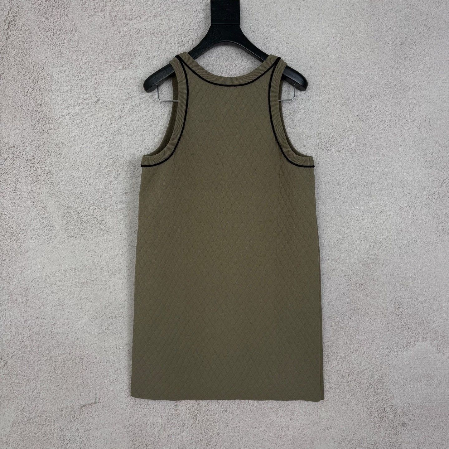 Louis Vuitton Louis Vuitton Wool Green T-Shirt M Women Size M / US 6-8 / IT 42-44 - 2 Thumbnail