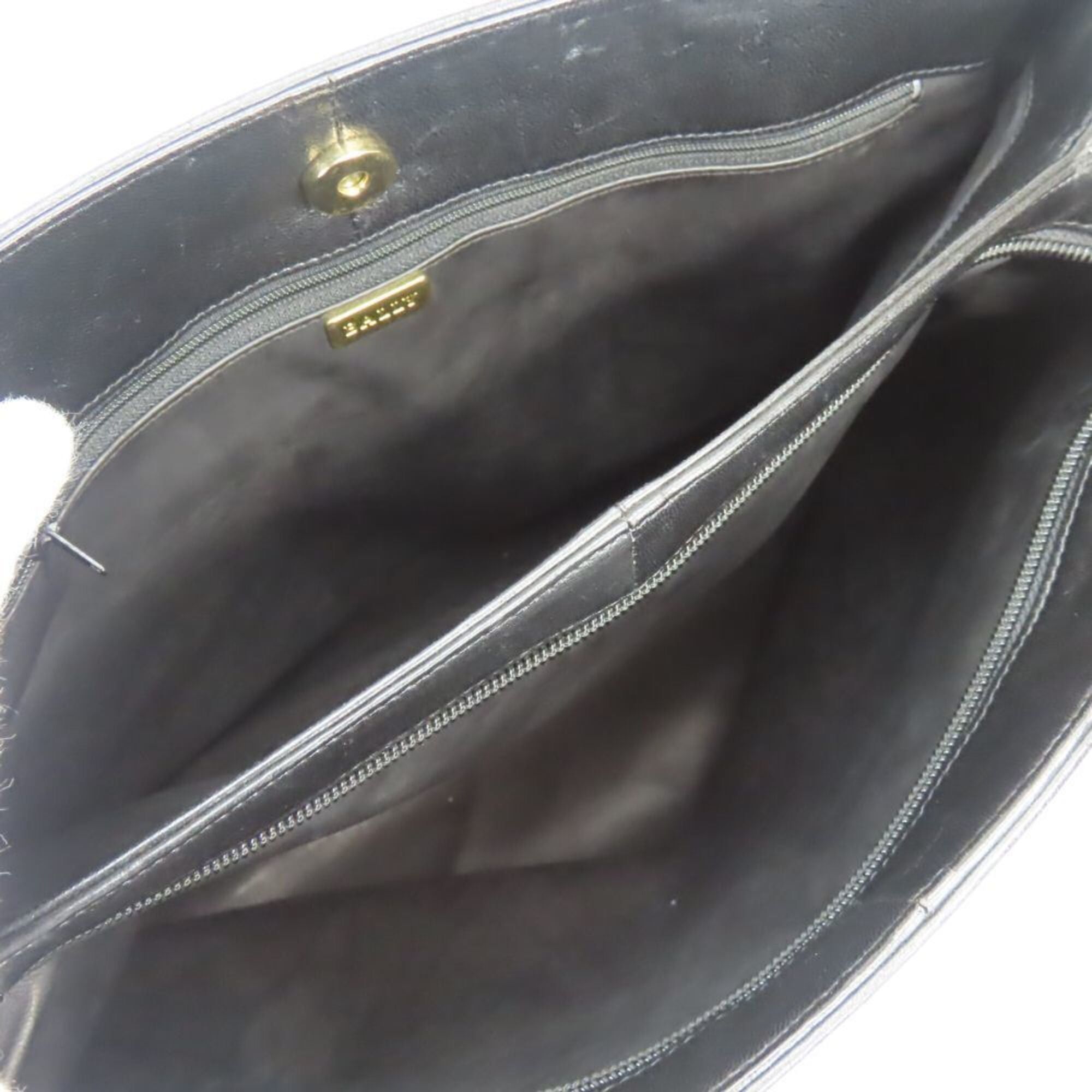 Bally Bally tote bag, quilted leather, black, gold hardware, chain, fringe, women's. Size ONE SIZE - 13 Thumbnail