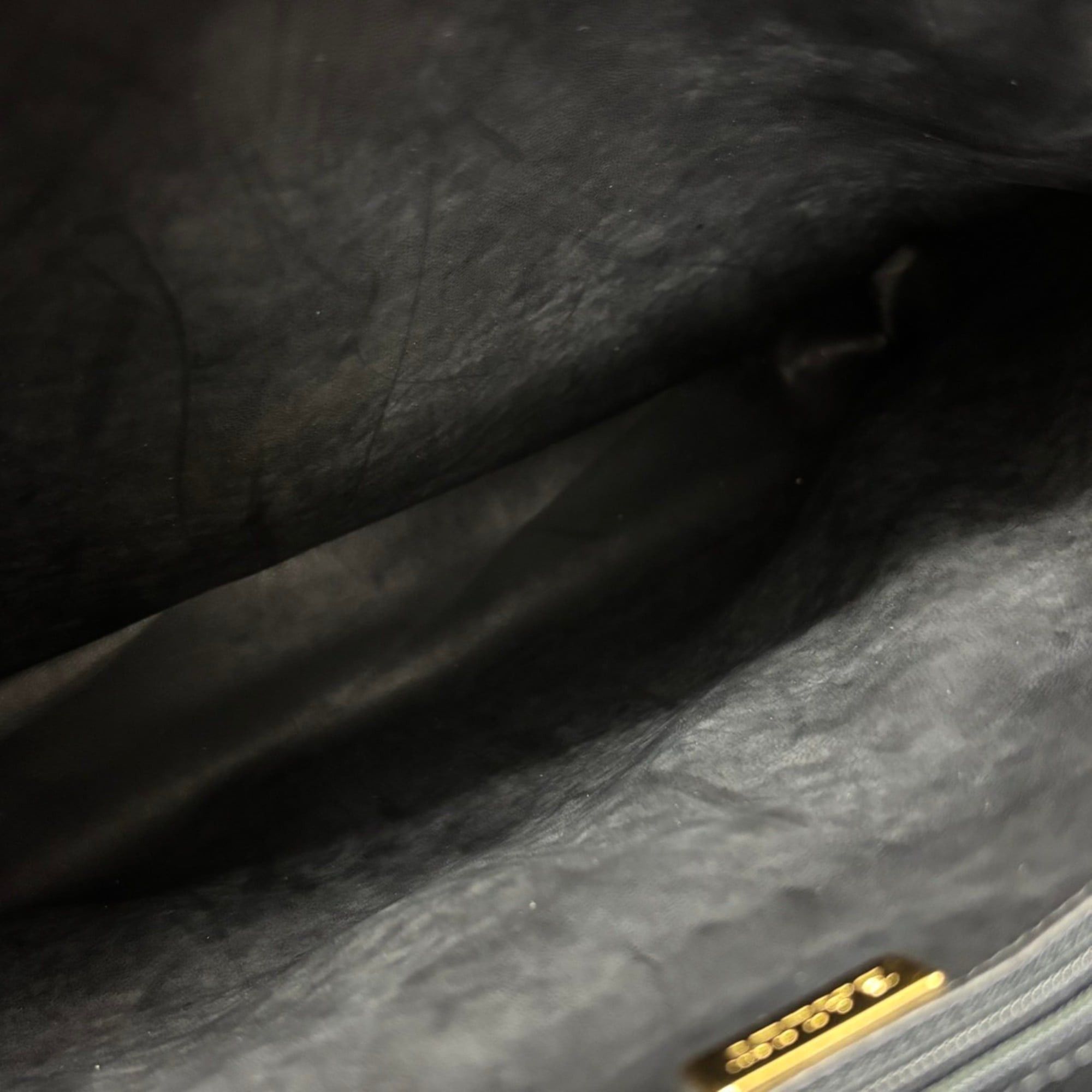 Bally Bally tote bag, quilted leather, black, gold hardware, chain, fringe, women's. Size ONE SIZE - 14 Thumbnail