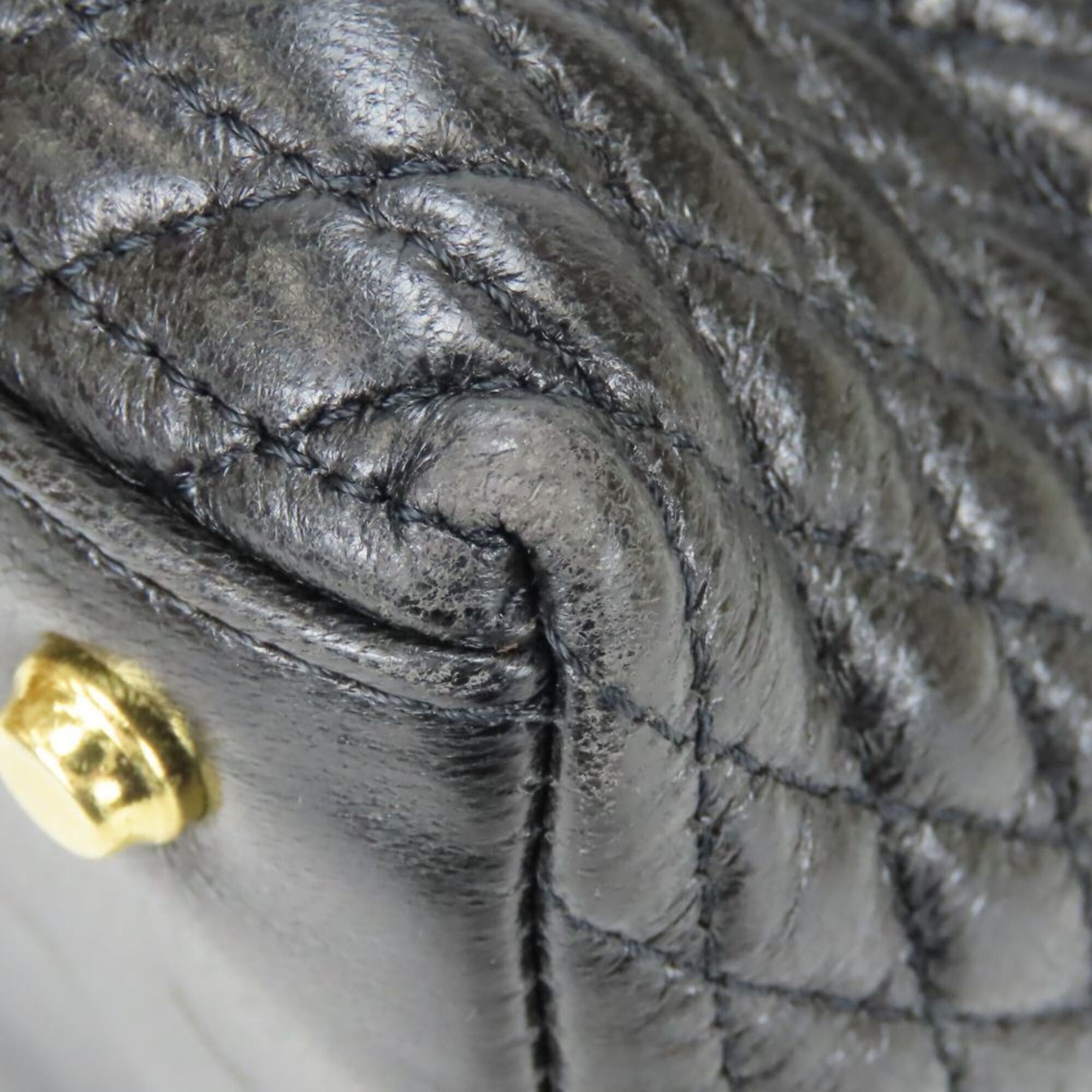 Bally Bally tote bag, quilted leather, black, gold hardware, chain, fringe, women's. Size ONE SIZE - 9 Thumbnail