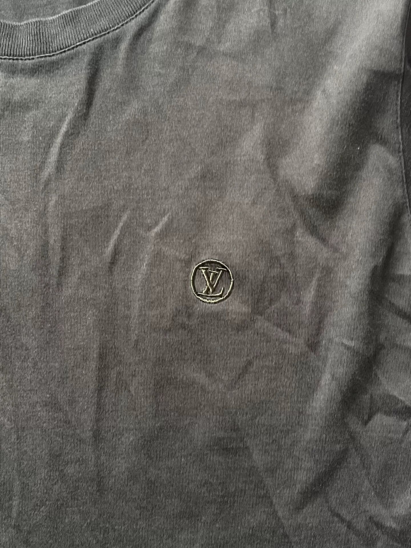 Louis Vuitton Louis Vuitton Embroidered Logo T-Shirt Size US M / EU 48-50 / 2 - 3 Thumbnail