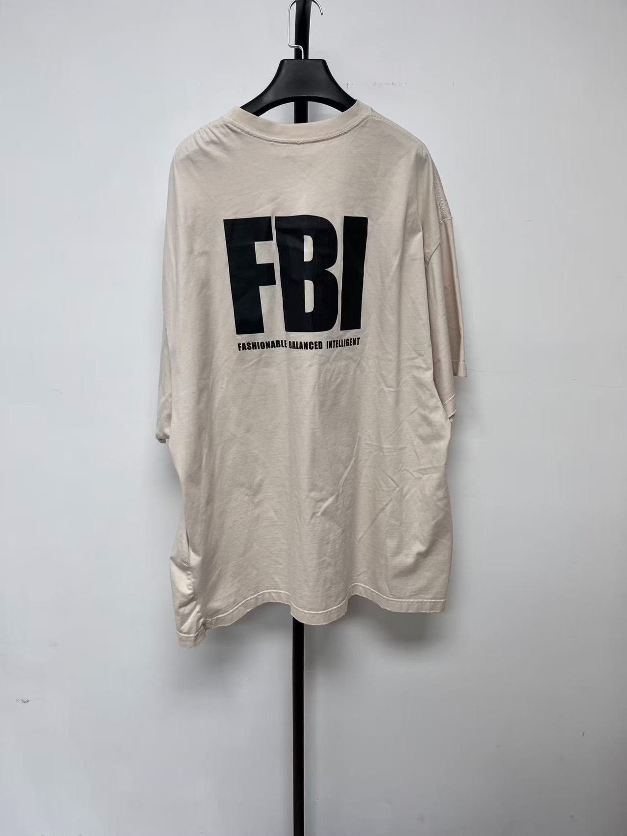 Balenciaga Balenciaga Logo Print Crewneck Short-Sleeve T-Shirt Size US L / EU 52-54 / 3 - 2 Thumbnail