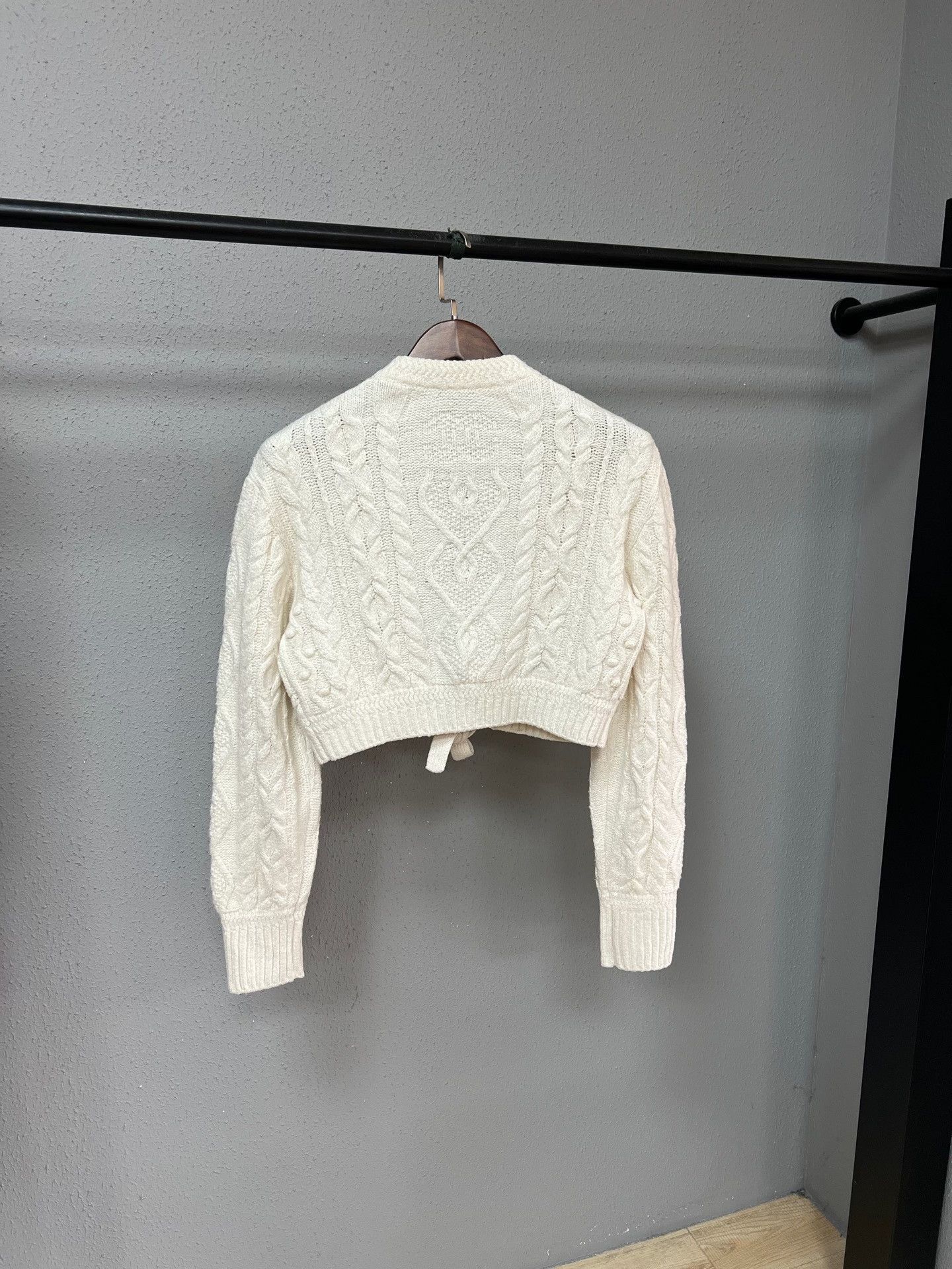 Chanel Chanel Off-White Bow Cardigan Size XS / US 0-2 / IT 36-38 - 2 Thumbnail