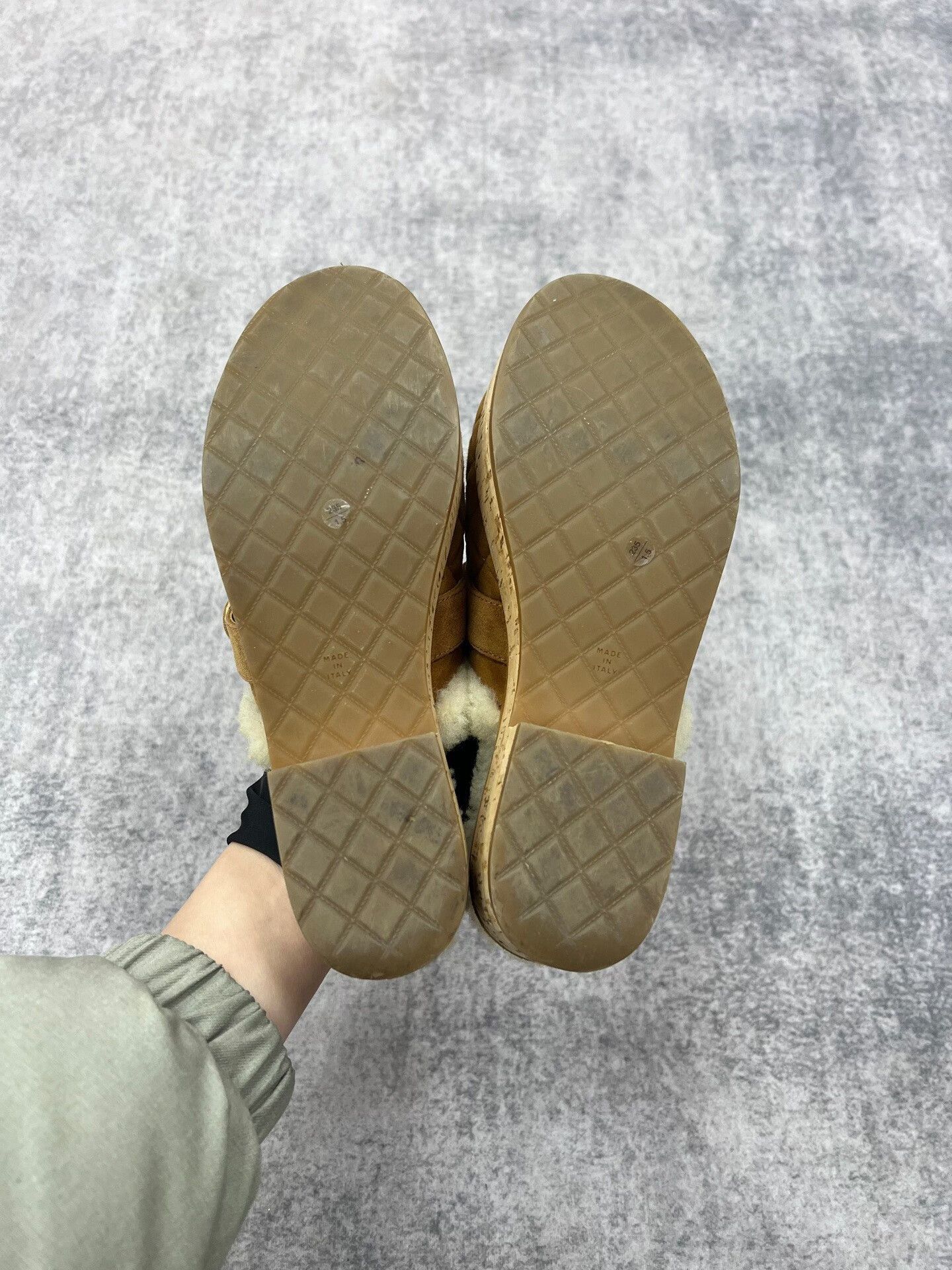 Chanel Chanel Brown Quilted Teddy Platform Slippers Size US 6 / IT 36 - 9 Thumbnail