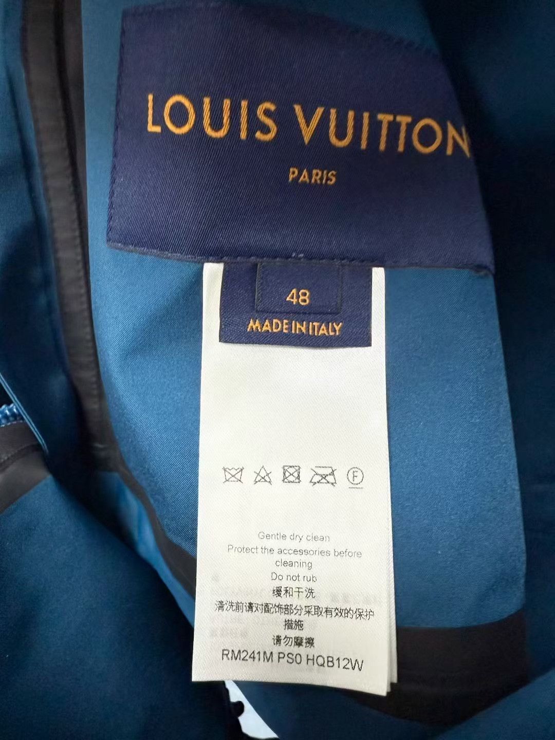 Louis Vuitton Louis Vuitton LV Printed Logo Blue Windbreaker Size US M / EU 48-50 / 2 - 4 Thumbnail