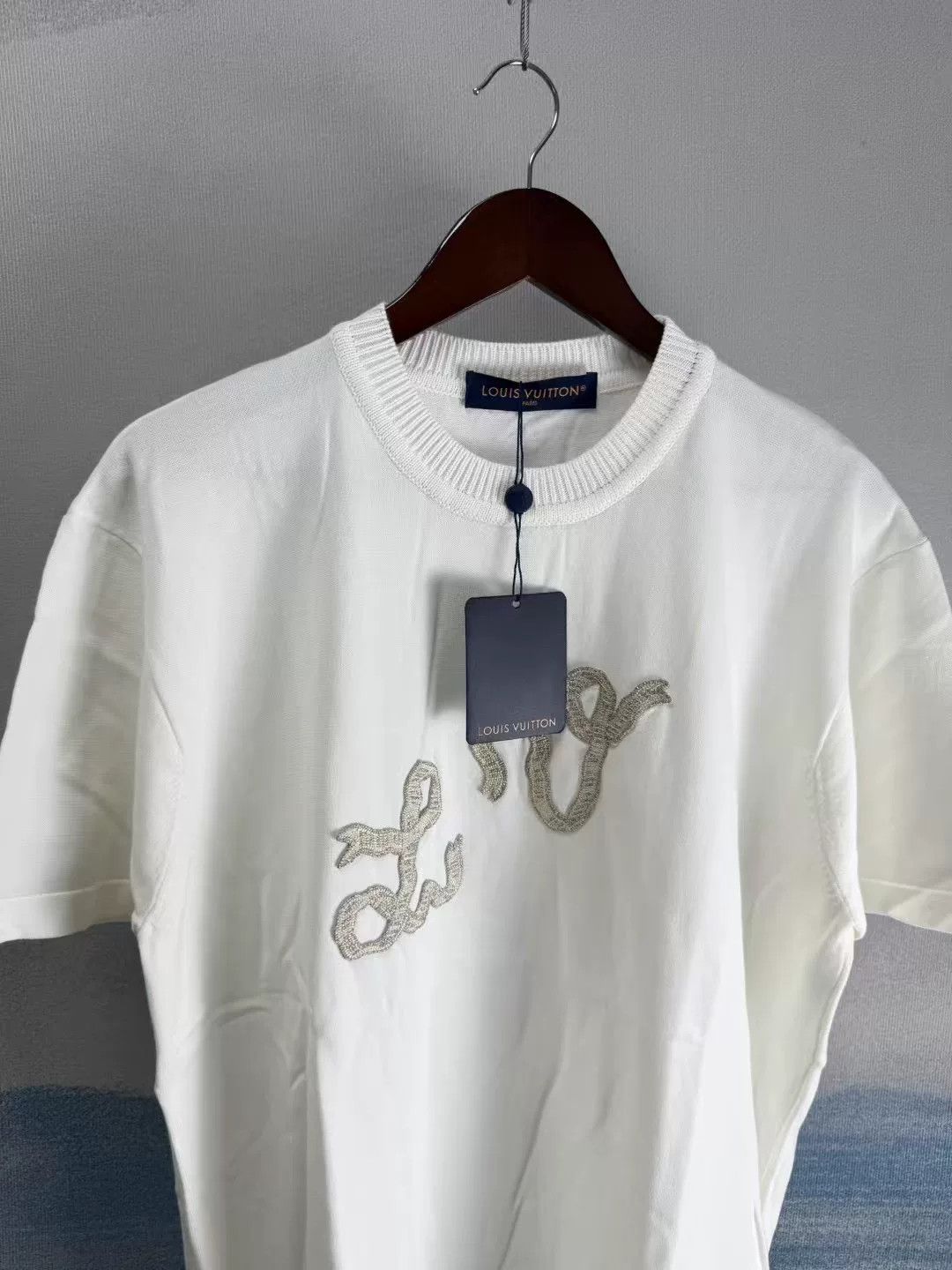 Louis Vuitton Louis Vuitton Snake Year Limited Knit Tee Size US L / EU 52-54 / 3 - 2 Thumbnail