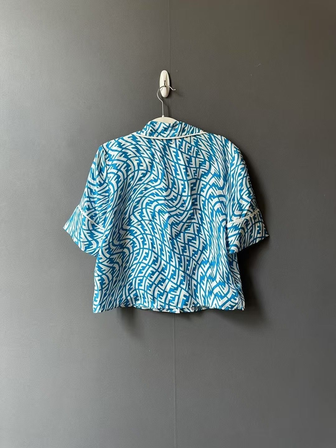Fendi Fendi Blue All-Over Print Silk Shirt Size XS / US 0-2 / IT 36-38 - 2 Thumbnail
