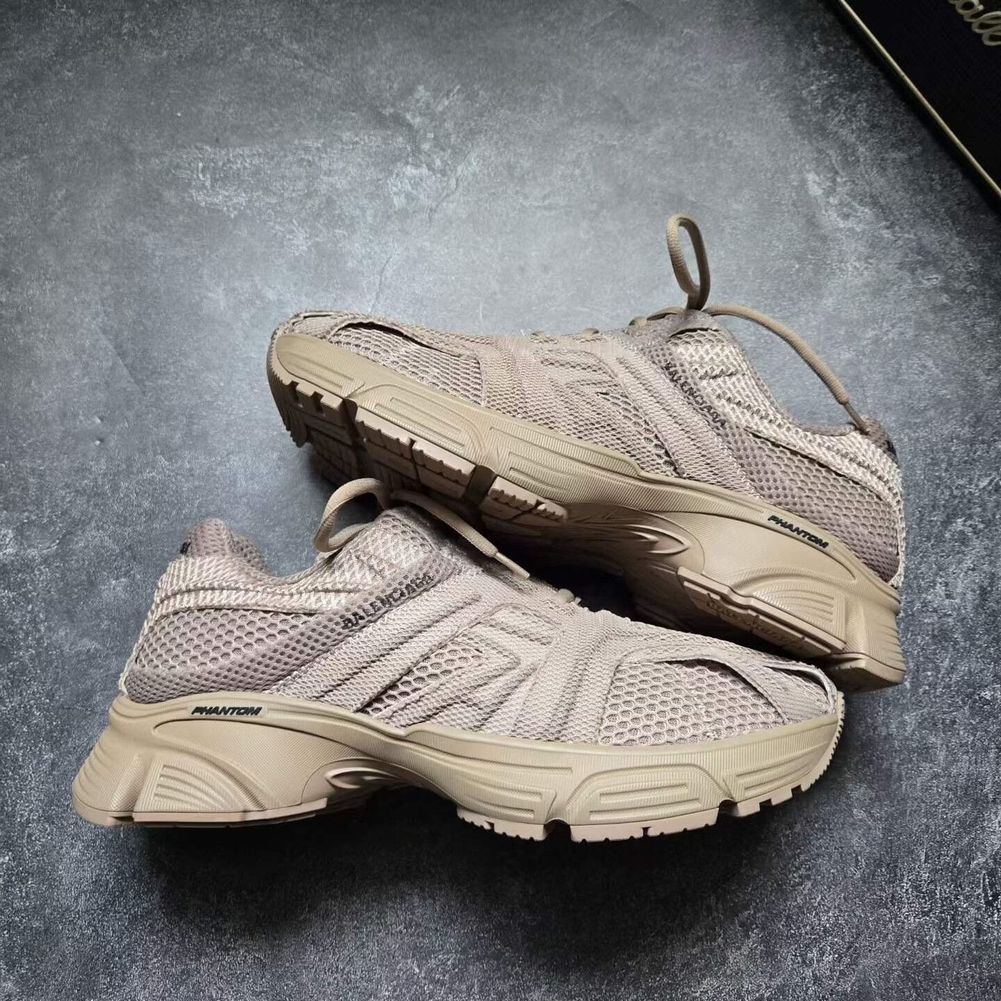 Balenciaga BALENCIAGA PHANTOM Desert Gray Sneakers Size US 8 / EU 41 - 8 Thumbnail
