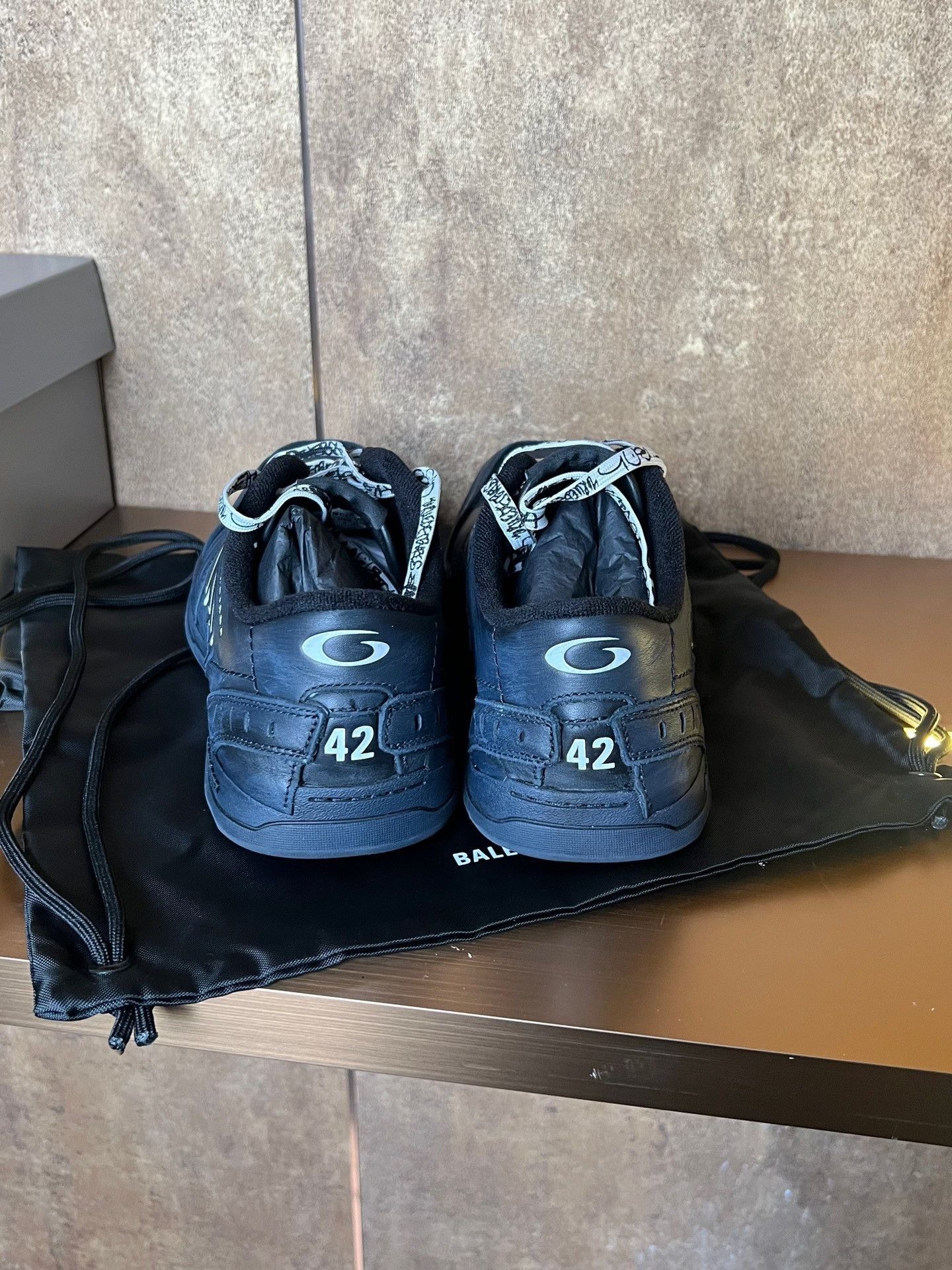 Balenciaga Balenciaga Black Hamptons Sneakers Size US 9 / EU 42 - 5 Thumbnail