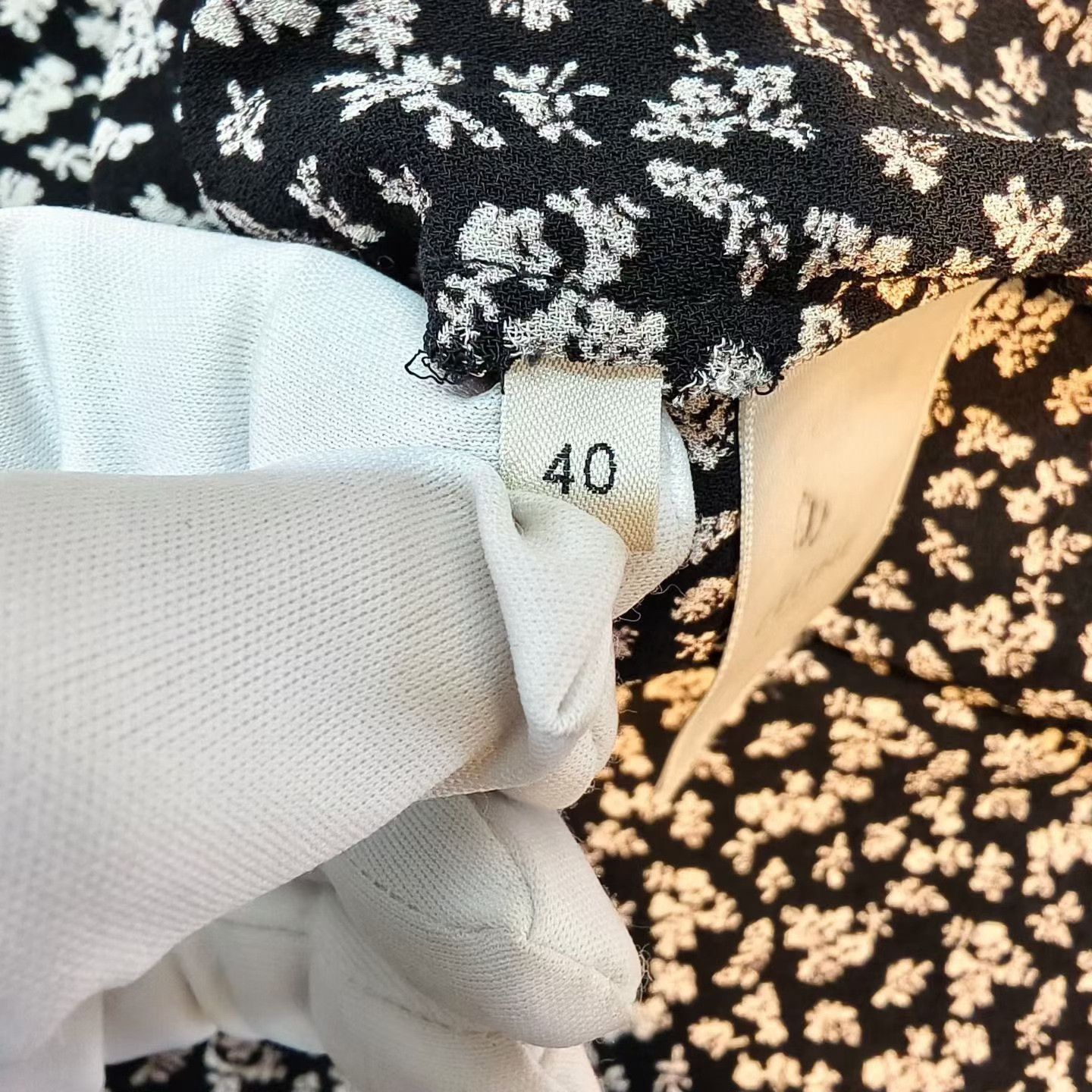 Celine CELINE Small Floral Short-Sleeve Shirt Size S / US 4 / IT 40 - 4 Thumbnail