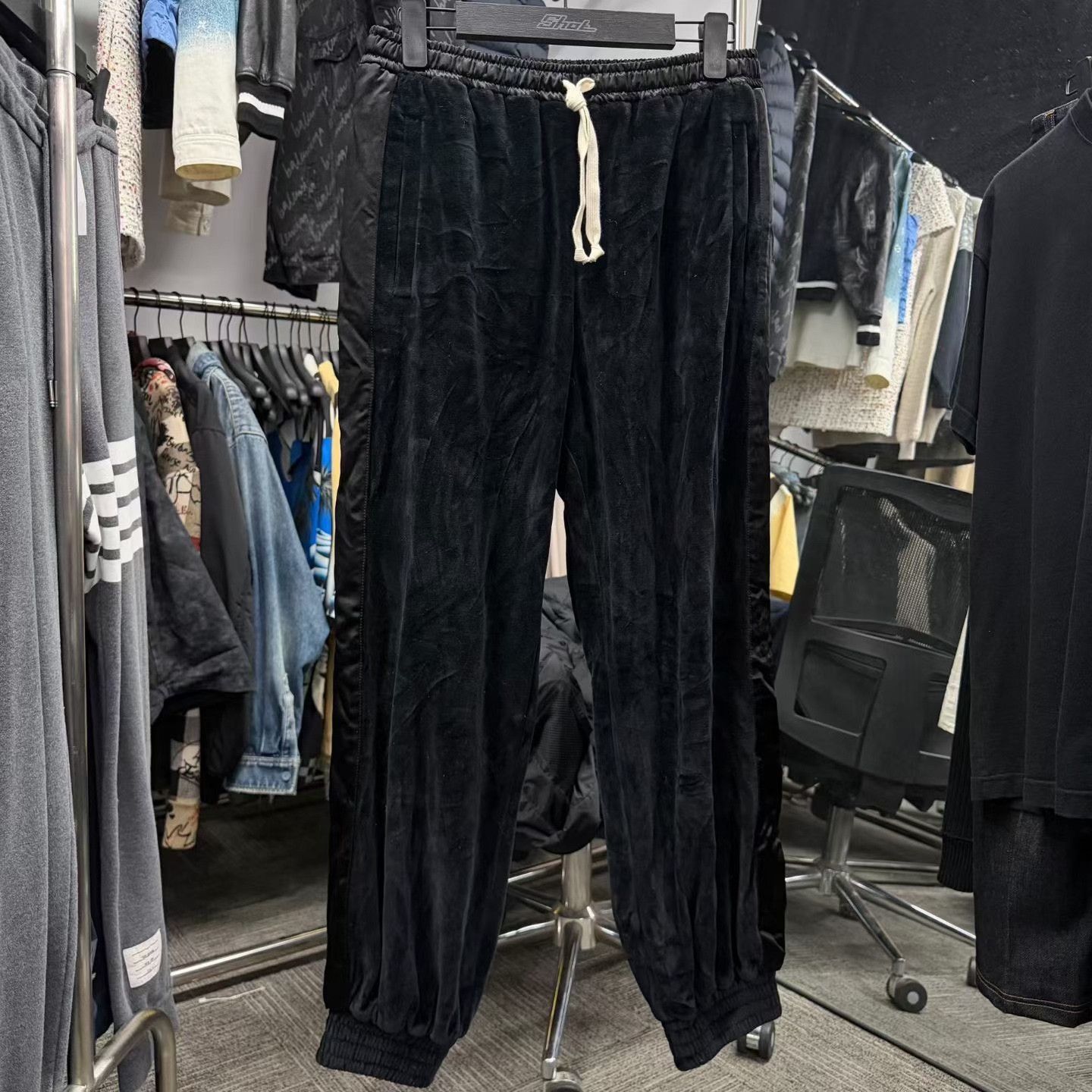 Gucci Gucci Black Velvet Trousers Size 22" - 2 Thumbnail
