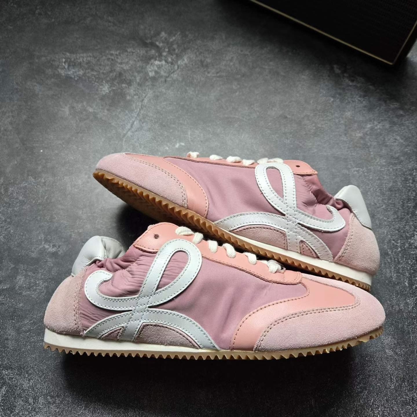 Loewe LOEWE Pink Casual Sneakers Size US 5 / IT 35 - 8 Thumbnail