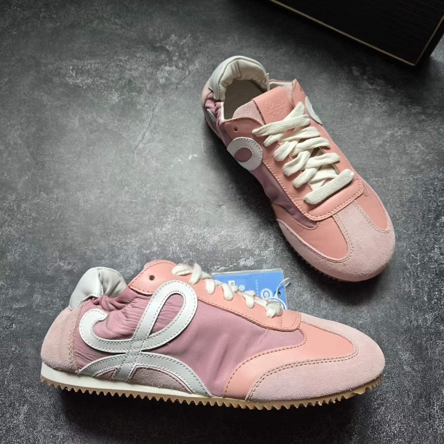 Loewe LOEWE Pink Casual Sneakers Size US 5 / IT 35 - 6 Thumbnail