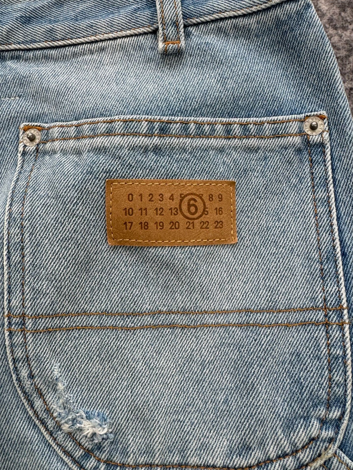 MM6 MM6 SS25 Distressed Jeans Size 25" / US 0 / IT 36 - 7 Thumbnail