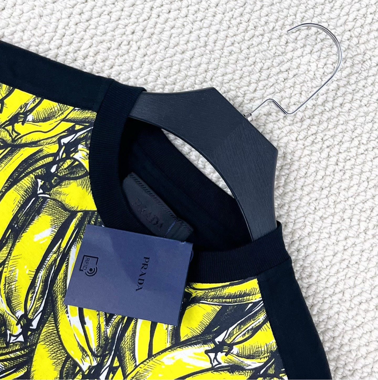 Prada Prada Runway Banana Flame Logo Short Sleeve Size US S / EU 44-46 / 1 - 3 Thumbnail