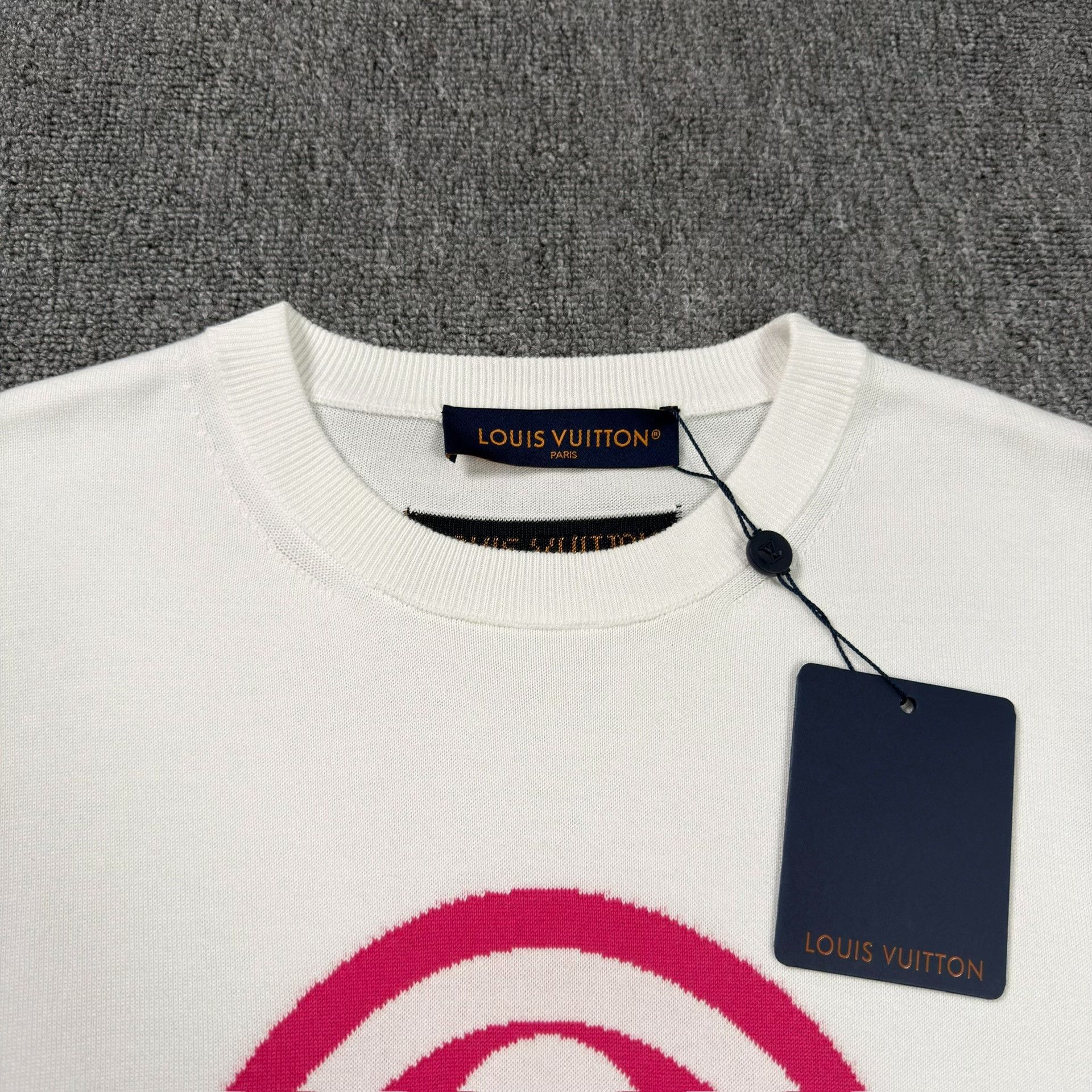 Louis Vuitton Louis Vuitton Pink Arch Logo Knit T-Shirt US S Size US S / EU 44-46 / 1 - 3 Thumbnail