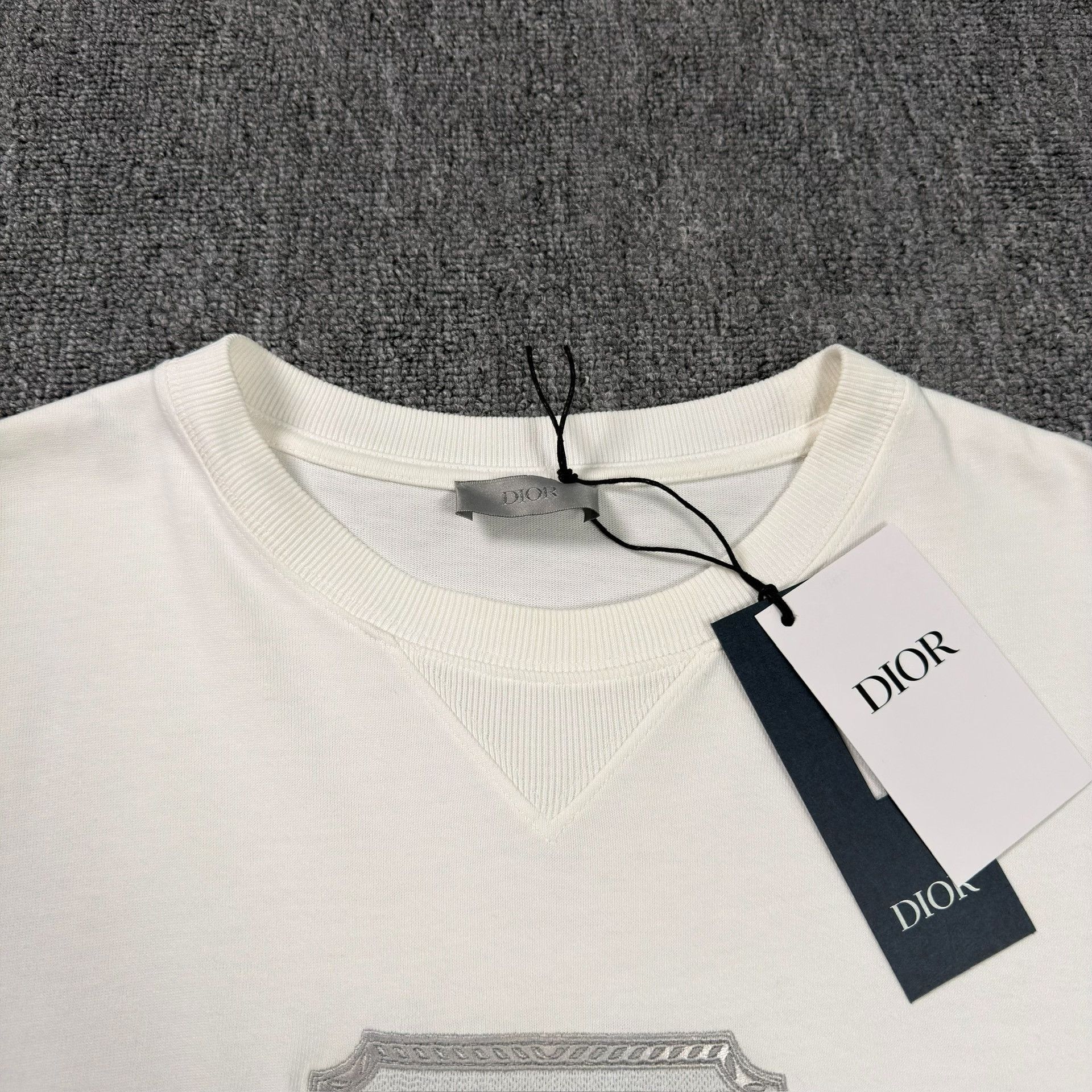 Dior Dior Christian Dior Couture Relief Logo T-Shirt S Size US S / EU 44-46 / 1 - 3 Thumbnail