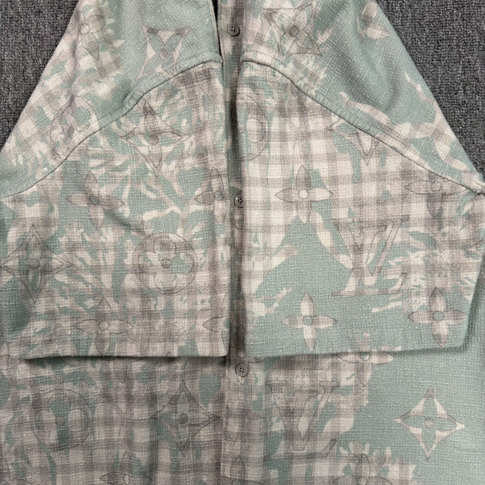Louis Vuitton Louis Vuitton Monogram Checkered Shirt Size M Size US M / EU 48-50 / 2 - 4 Thumbnail