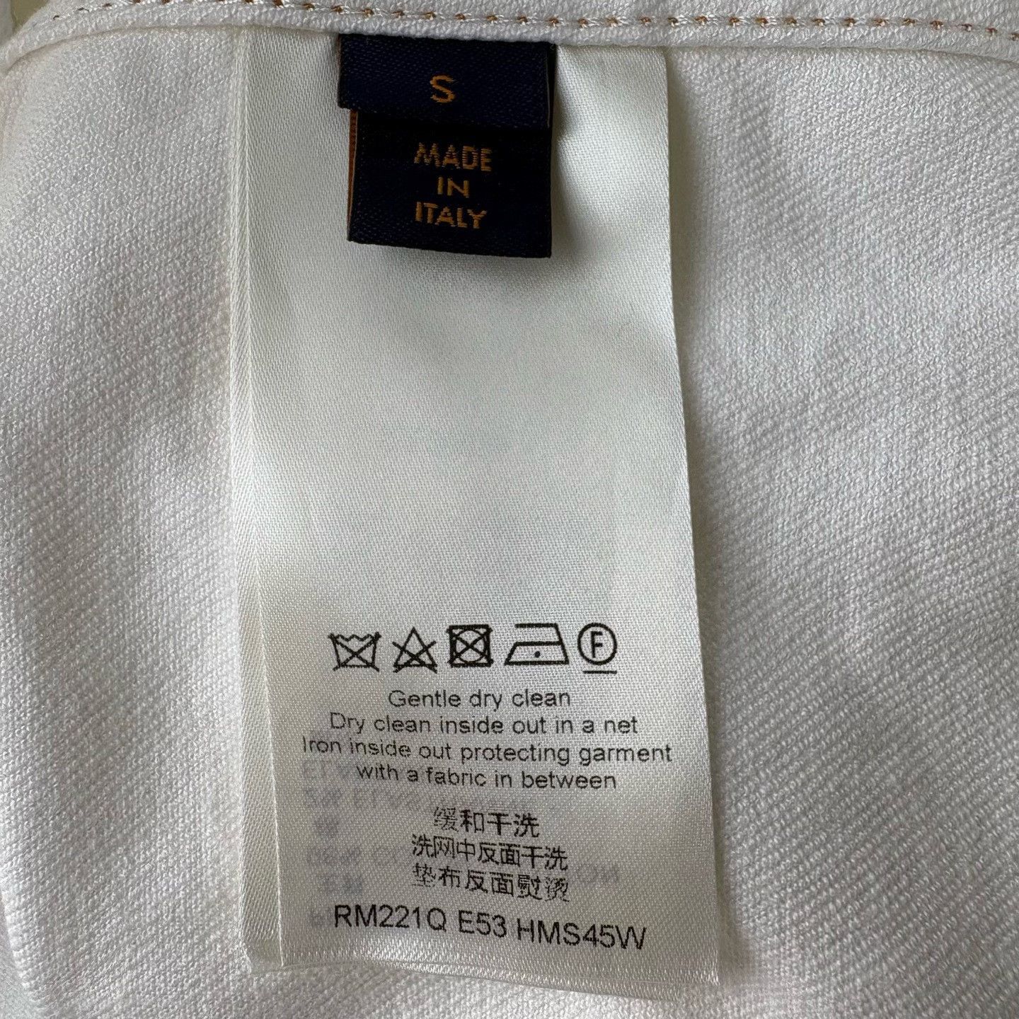 Louis Vuitton Louis Vuitton White Shirt s Men Size US S / EU 44-46 / 1 - 4 Thumbnail