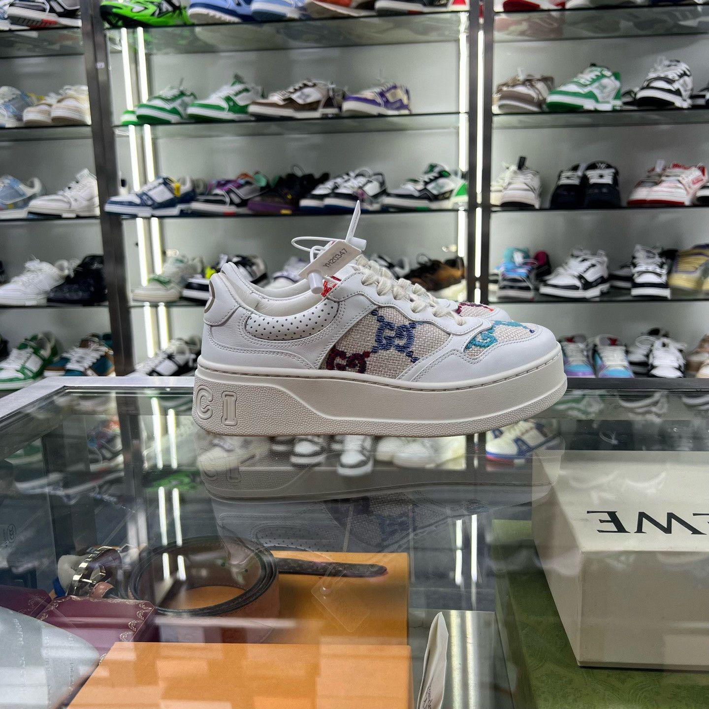 Gucci Gucci Lowtop Sneakers it_36-5 Women Size US 6.5 / IT 36.5 - 2 Thumbnail