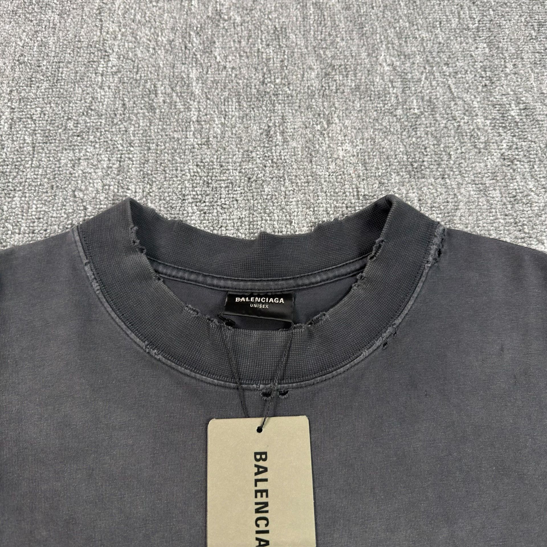 Balenciaga Balenciaga Tape Logo Distressed T-Shirt Size L Size US L / EU 52-54 / 3 - 3 Thumbnail