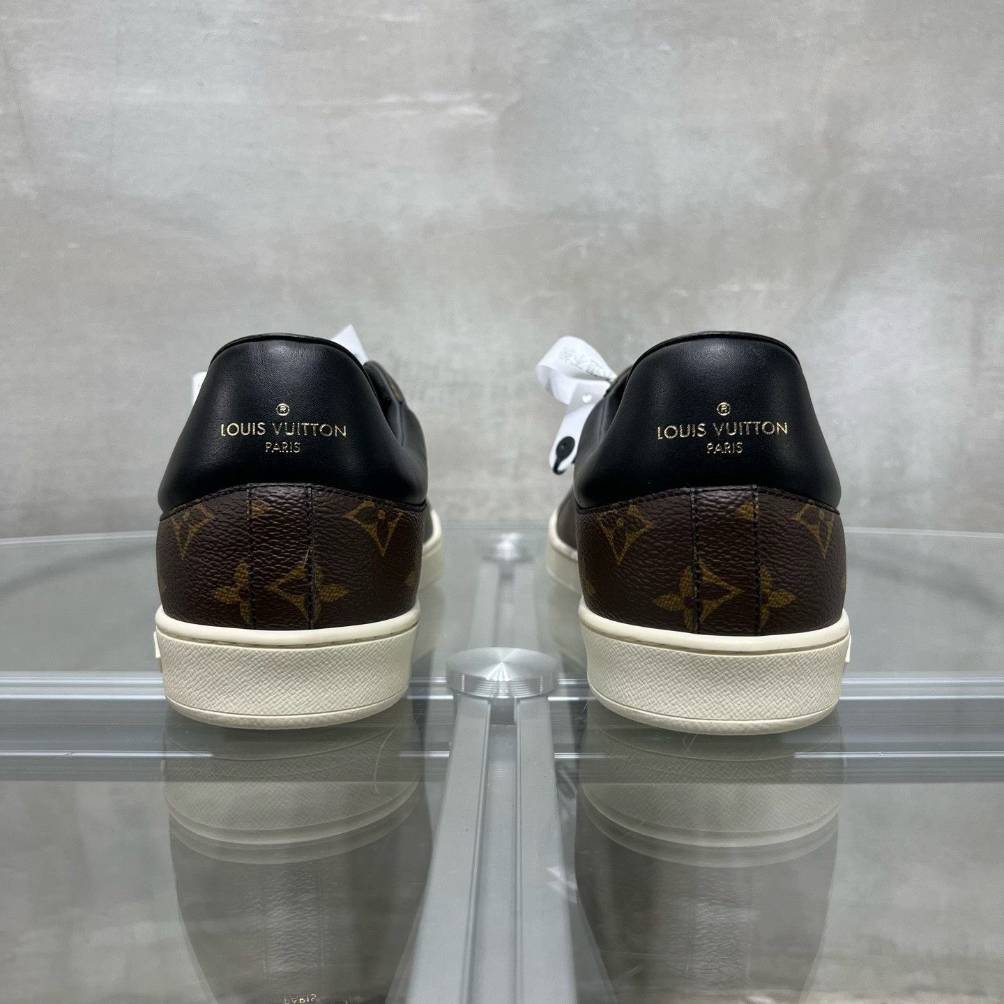 Louis Vuitton Louis Vuitton Multi Lowtop Sneakers 8 Men Size US 8 / EU 41 - 6 Thumbnail