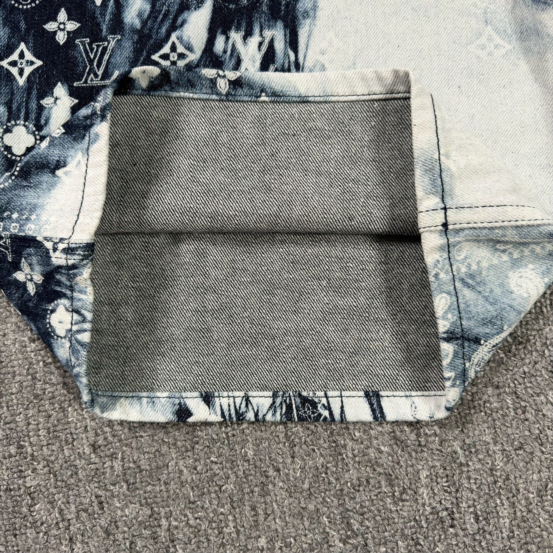 Louis Vuitton Louis Vuitton Monogram Bandana Denim Shorts 34 Size US 34 / EU 50 - 4 Thumbnail