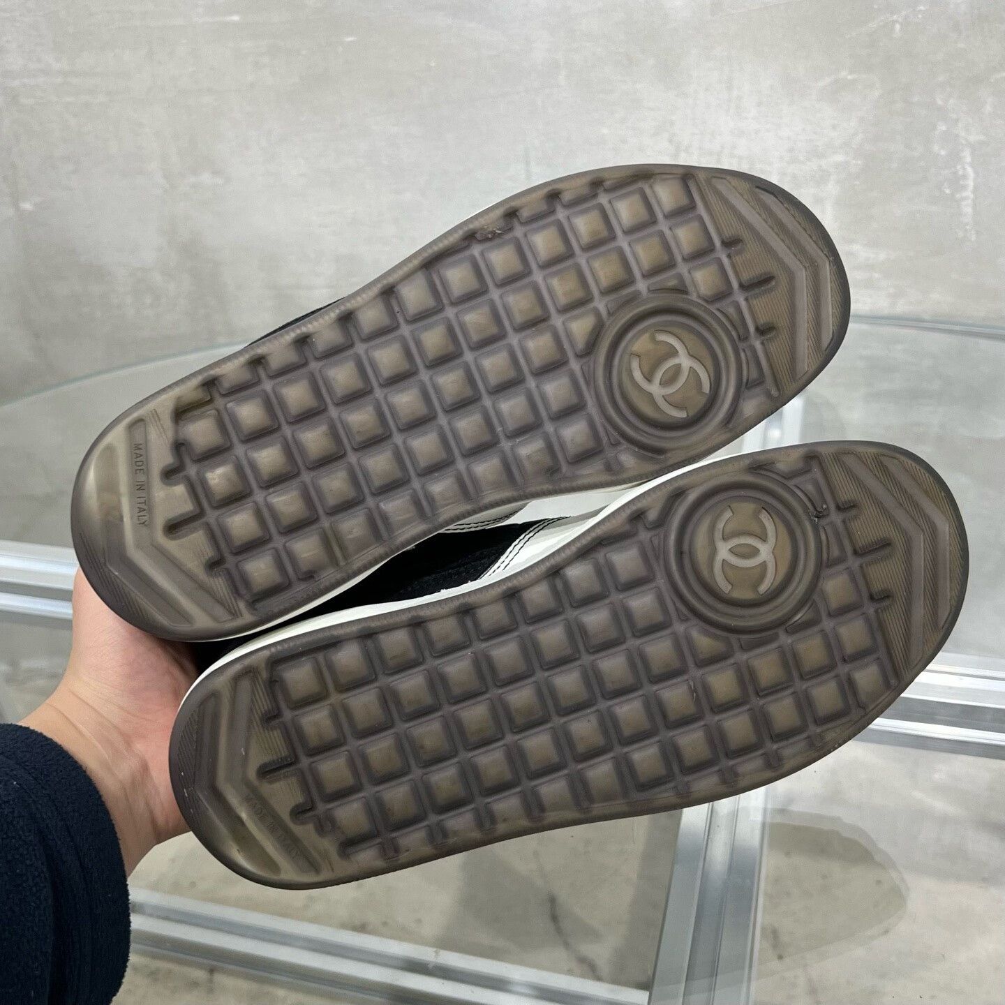 Chanel Chanel Leather Black Lowtop Sneakers it_38 Women Size US 8 / IT 38 - 7 Thumbnail