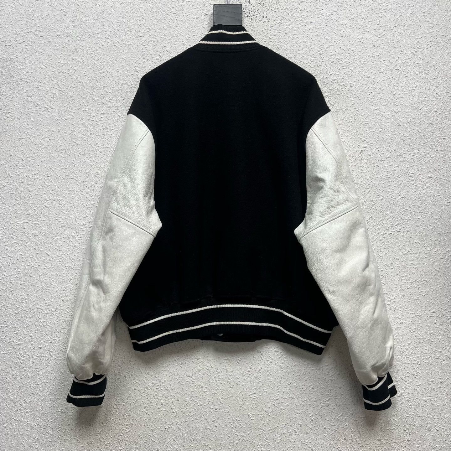 Givenchy Givenchy Embroidered Black Light Jacket l Men Size US L / EU 52-54 / 3 - 2 Thumbnail
