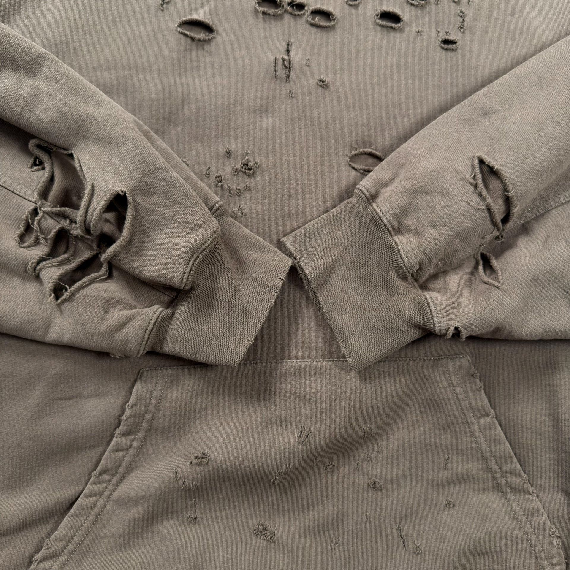 Balenciaga Balenciaga Distressed Logo Hoodie M Size US M / EU 48-50 / 2 - 4 Thumbnail
