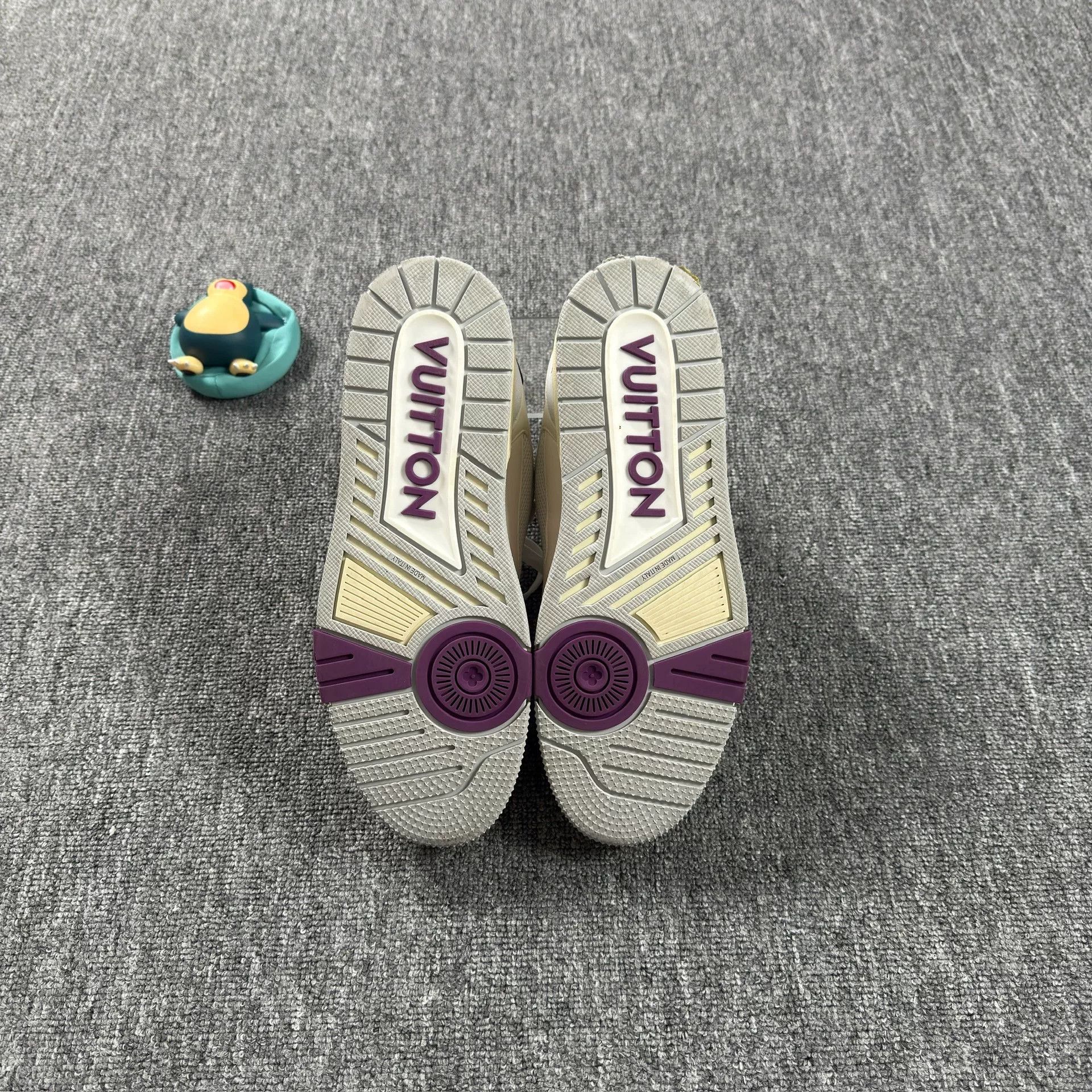 Louis Vuitton Louis Vuitton Purple White Velcro Trainer Sneakers Size 8 Size US 8 / EU 41 - 4 Thumbnail