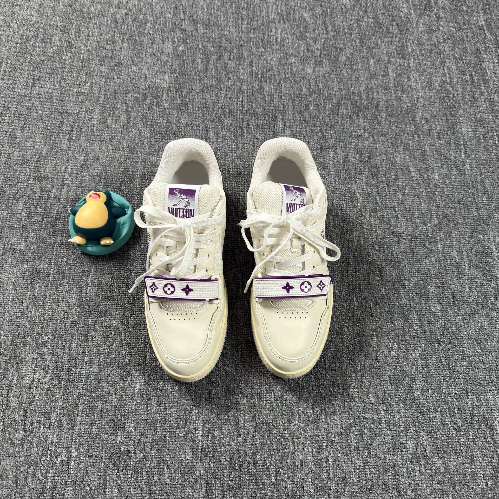 Louis Vuitton Louis Vuitton Purple White Velcro Trainer Sneakers Size 8 Size US 8 / EU 41 - 2 Thumbnail
