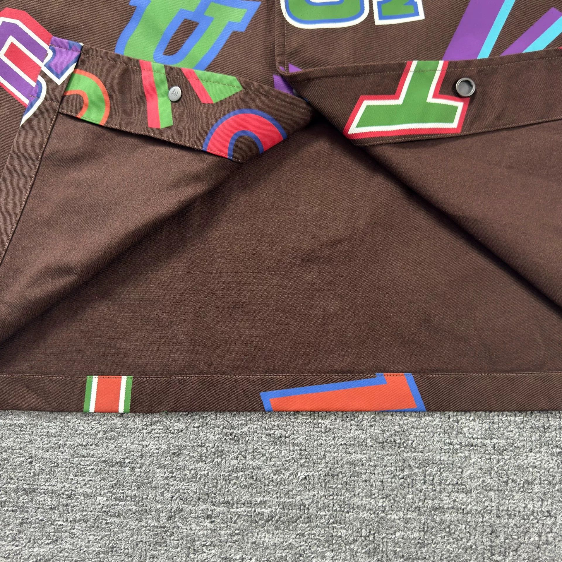 Louis Vuitton Louis Vuitton x NBA Multi Logo Brown Shirt Size S Size US S / EU 44-46 / 1 - 3 Thumbnail