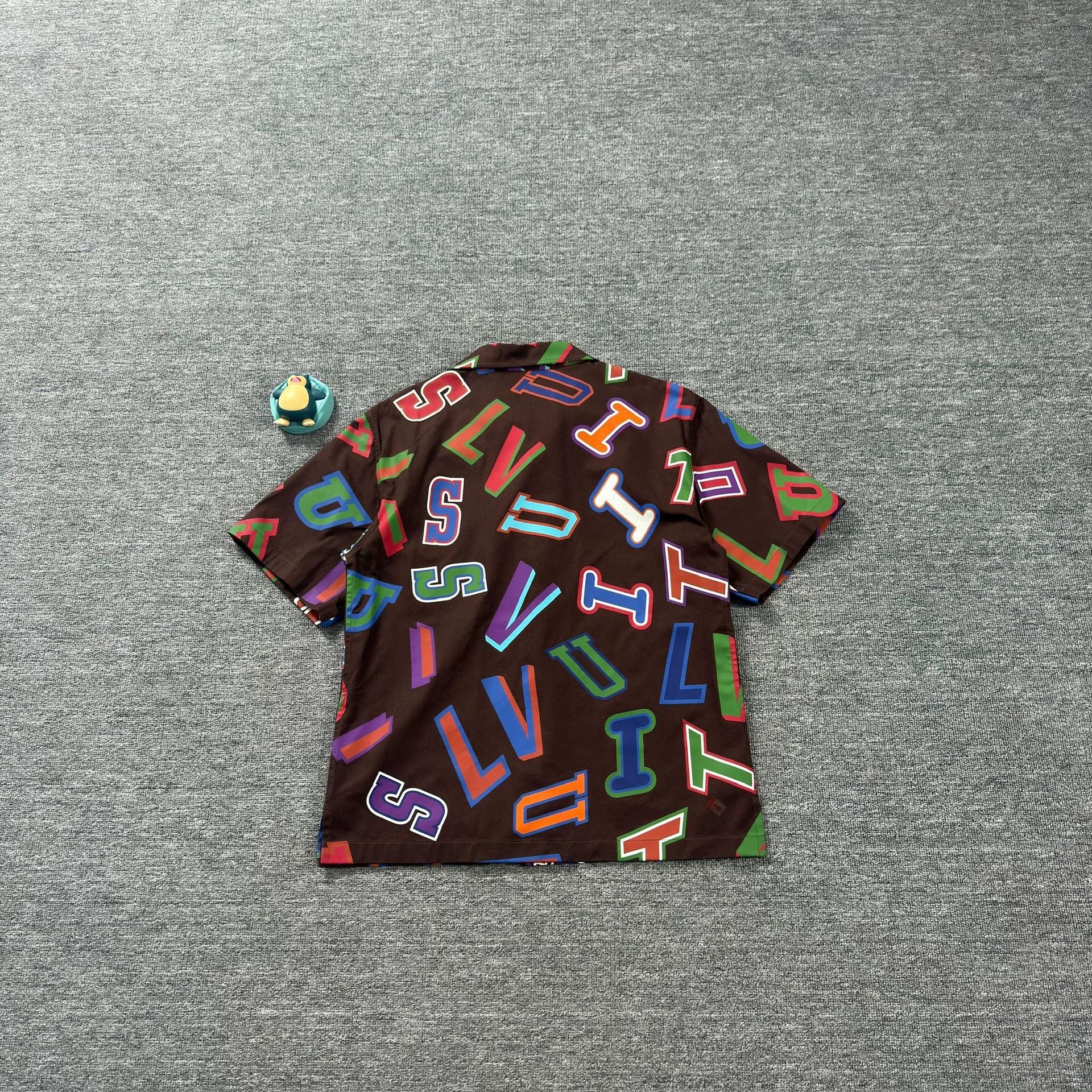 Louis Vuitton Louis Vuitton x NBA Multi Logo Brown Shirt Size S Size US S / EU 44-46 / 1 - 6 Thumbnail