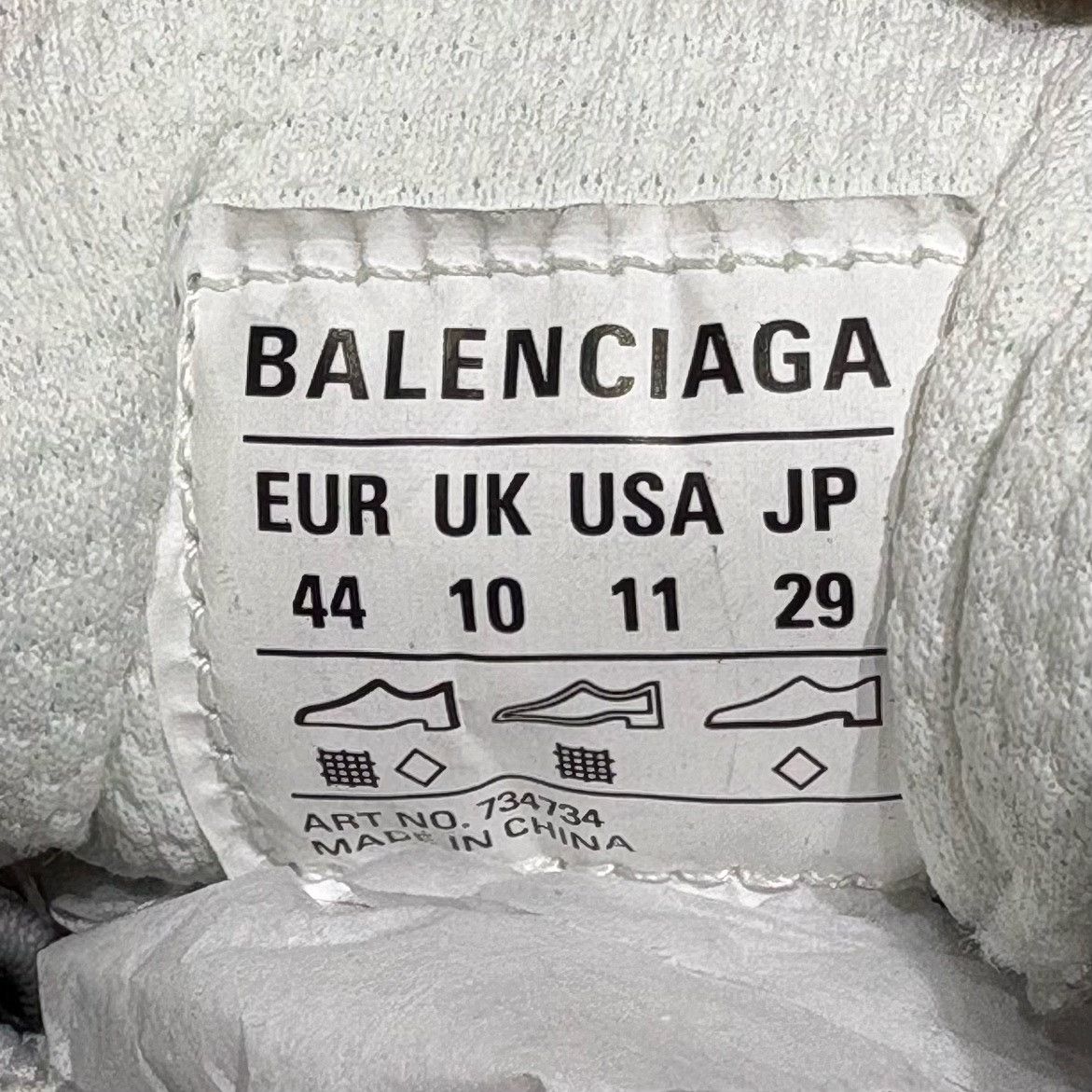 Balenciaga Balenciaga Distressed Gray Lowtop Sneakers 11 Men Size US 11 / EU 44 - 8 Thumbnail