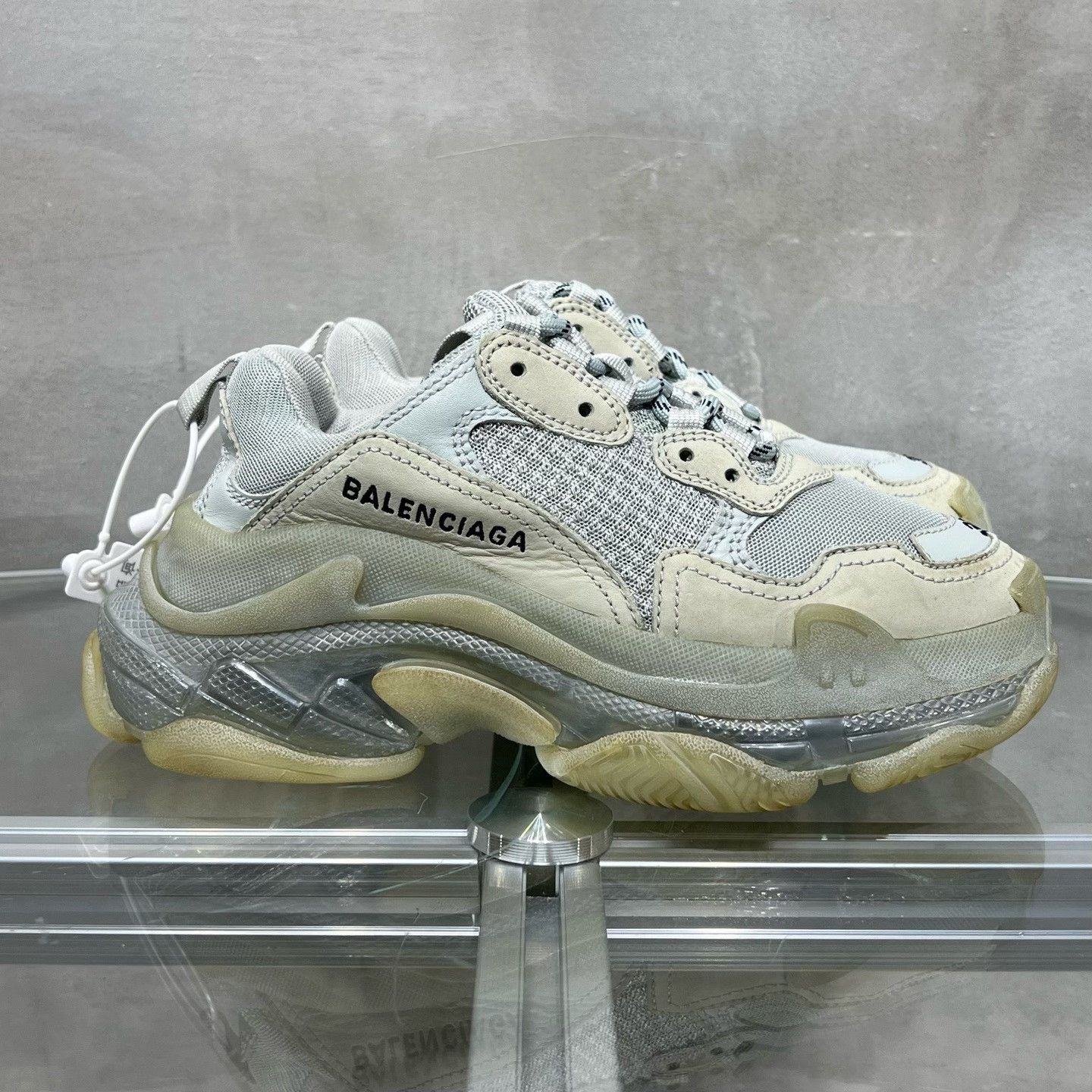 Balenciaga Balenciaga Gray Lowtop Sneakers 10 Men Size US 10 / EU 43 - 4 Thumbnail