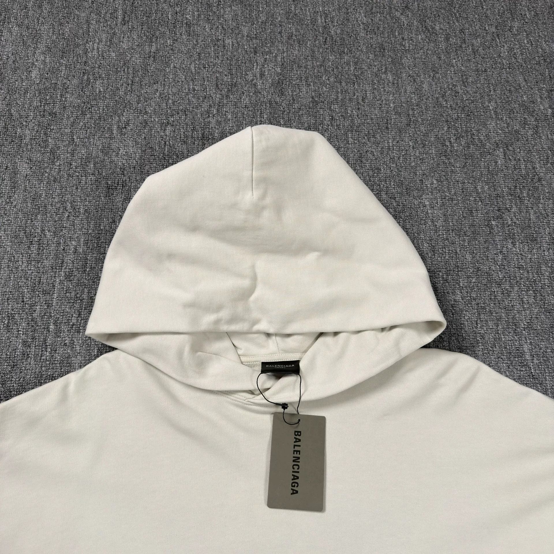 Balenciaga Balenciaga White Gaffer Tape Logo Hoodie Size 3 Size US L / EU 52-54 / 3 - 2 Thumbnail
